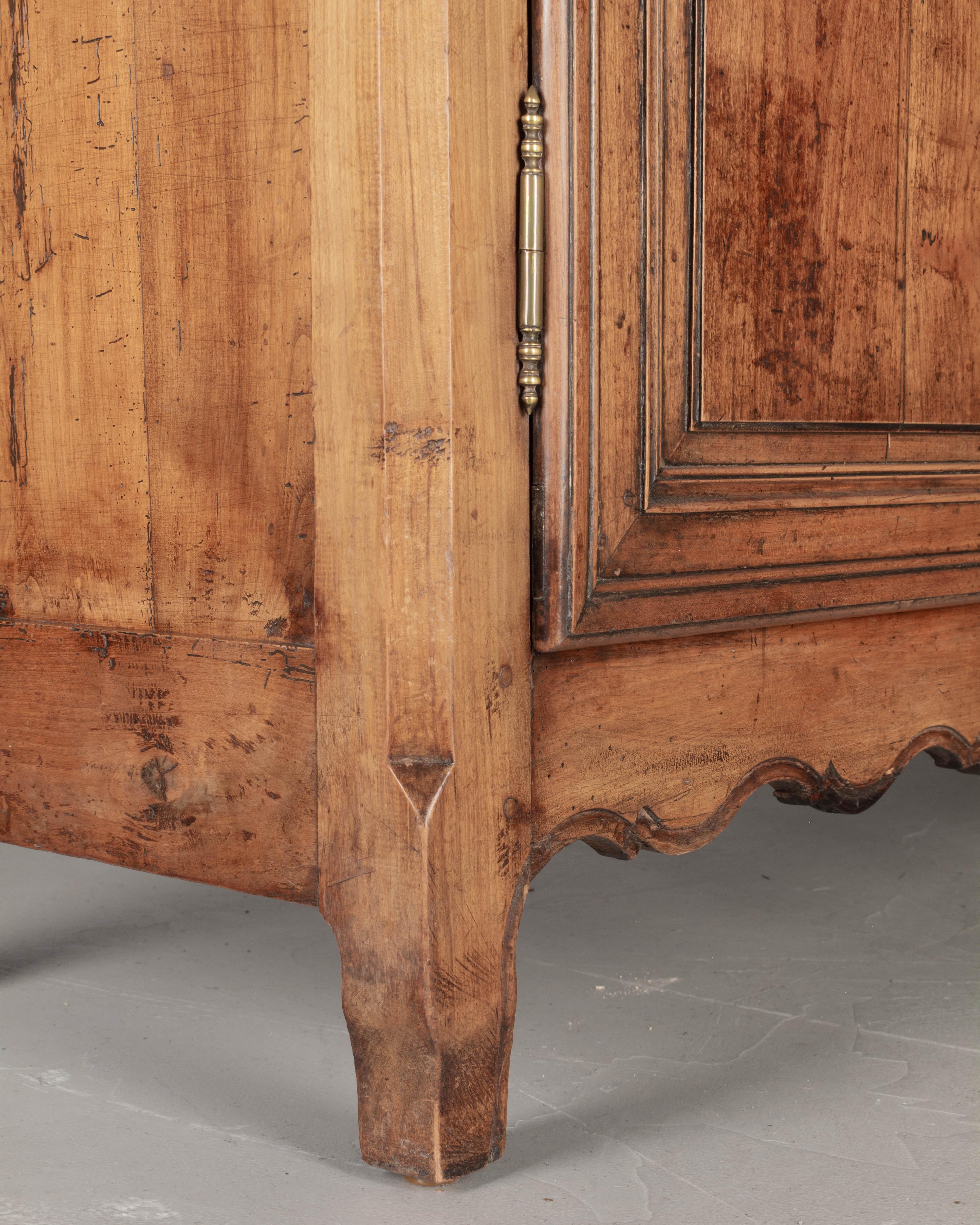 Enfilade o credenza francese del XIX secolo in stile Luigi XV in vendita 13