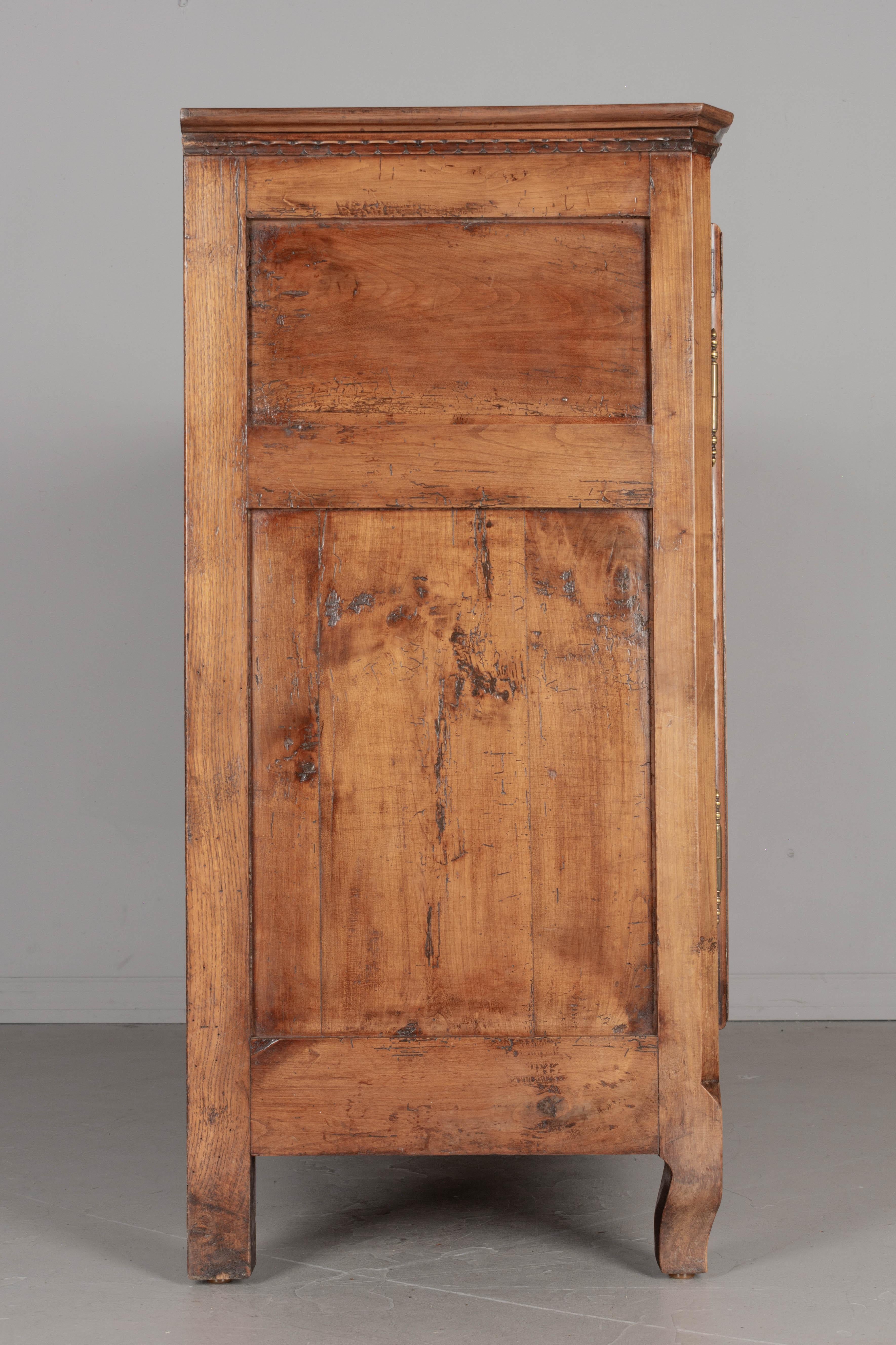 Ottone Enfilade o credenza francese del XIX secolo in stile Luigi XV in vendita