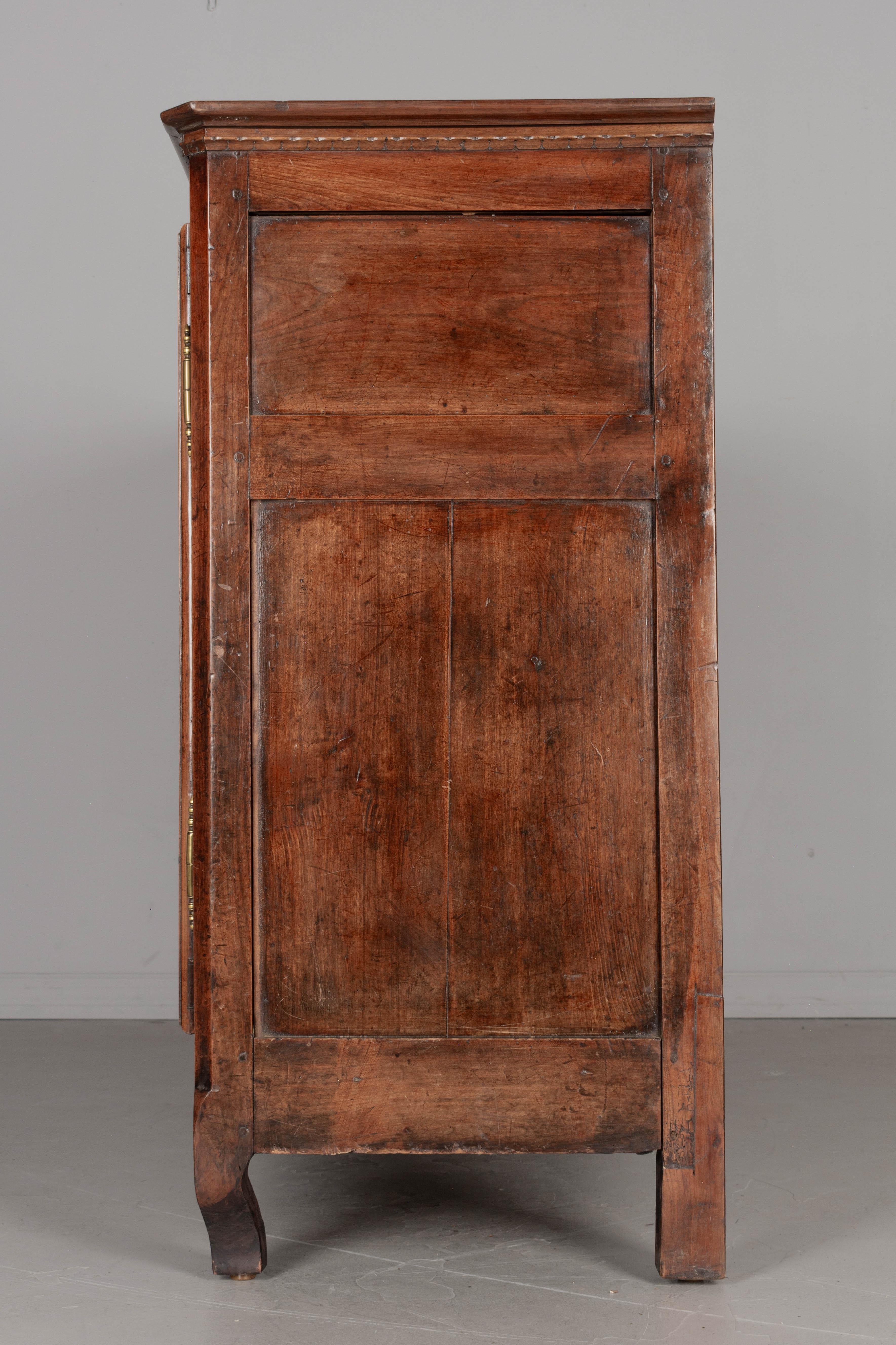 Enfilade o credenza francese del XIX secolo in stile Luigi XV in vendita 1
