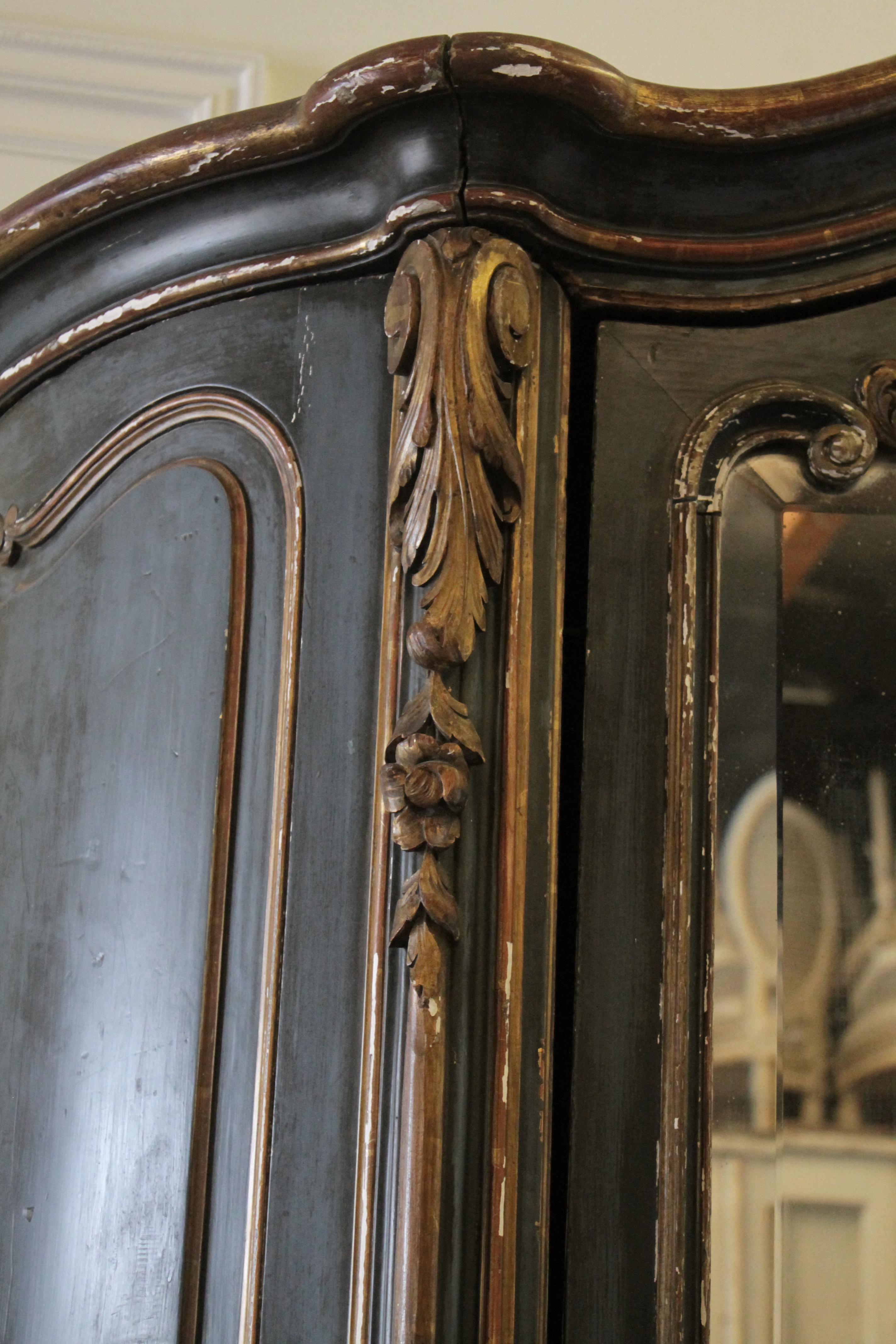 Anglais Armoire polychrome française de style Louis XV du 19ème siècle en vente