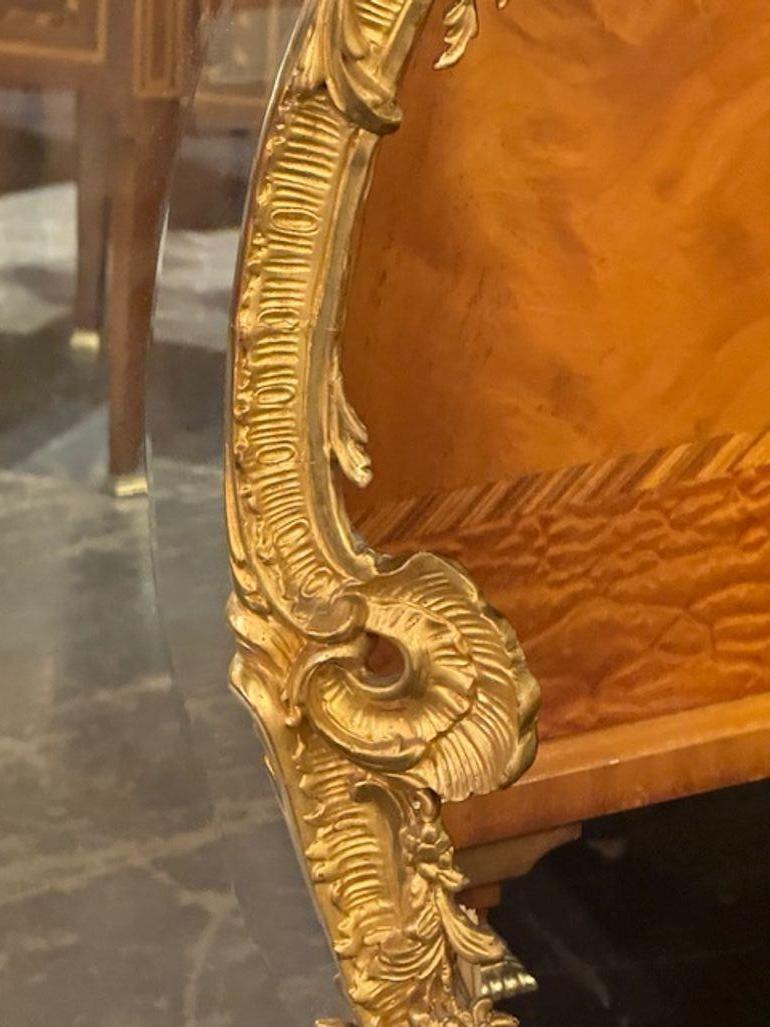 Miroir en bois doré de style Louis XV du XIXe siècle en vente 2