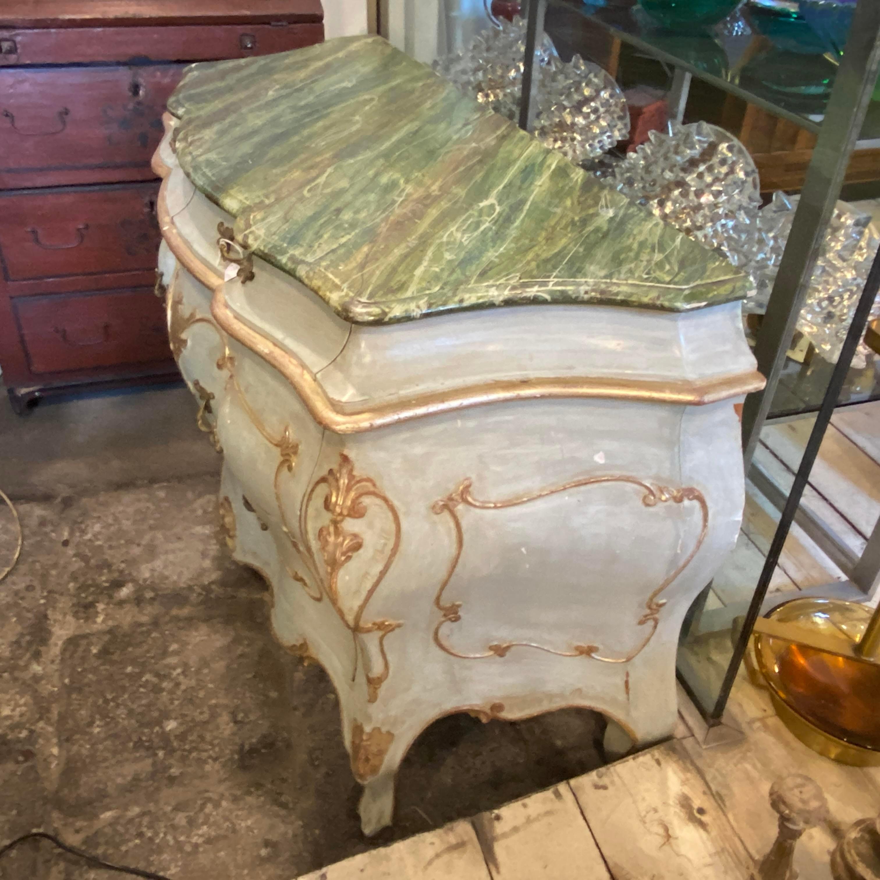 19th Century Louis XV Style Lacquered Venetian Commode For Sale 2