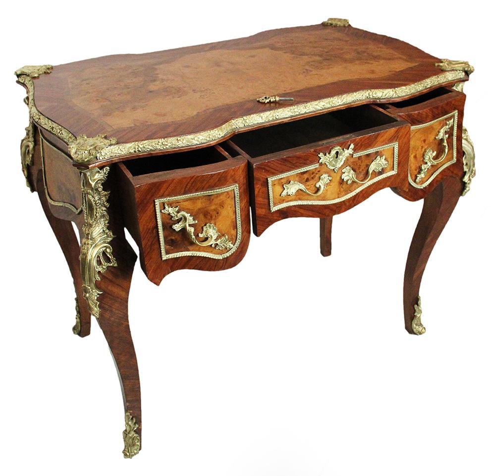 19th Century Louis XV Style Lady's Desk in Rosewood and Burl In Good Condition For Sale In EVREUX, FR