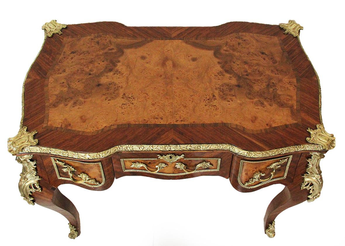 19th Century Louis XV Style Lady's Desk in Rosewood and Burl For Sale 3