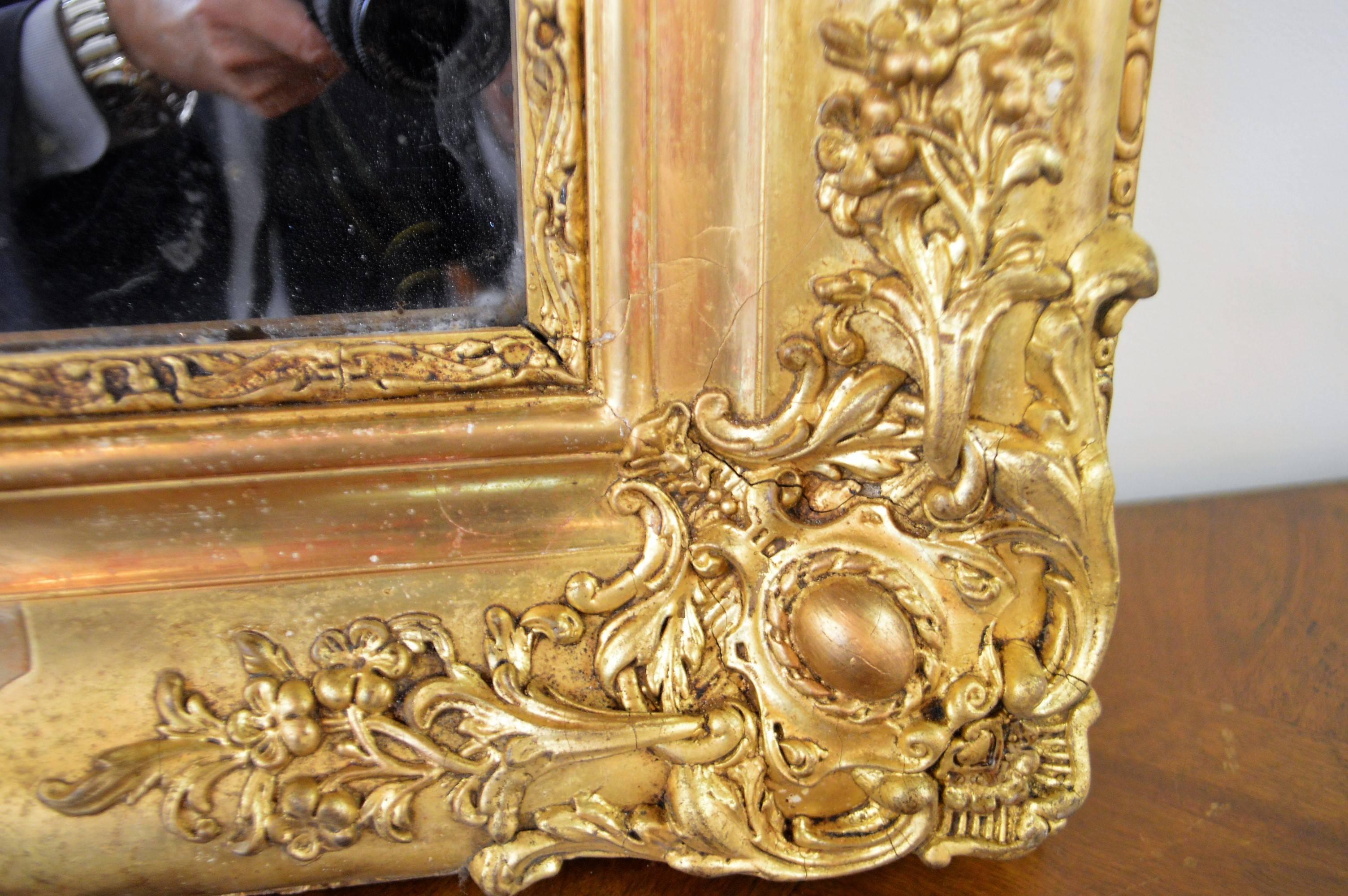 19th Century Louis XV Style Large Gilded Mirror with Carved Details In Excellent Condition In Oakville, ON