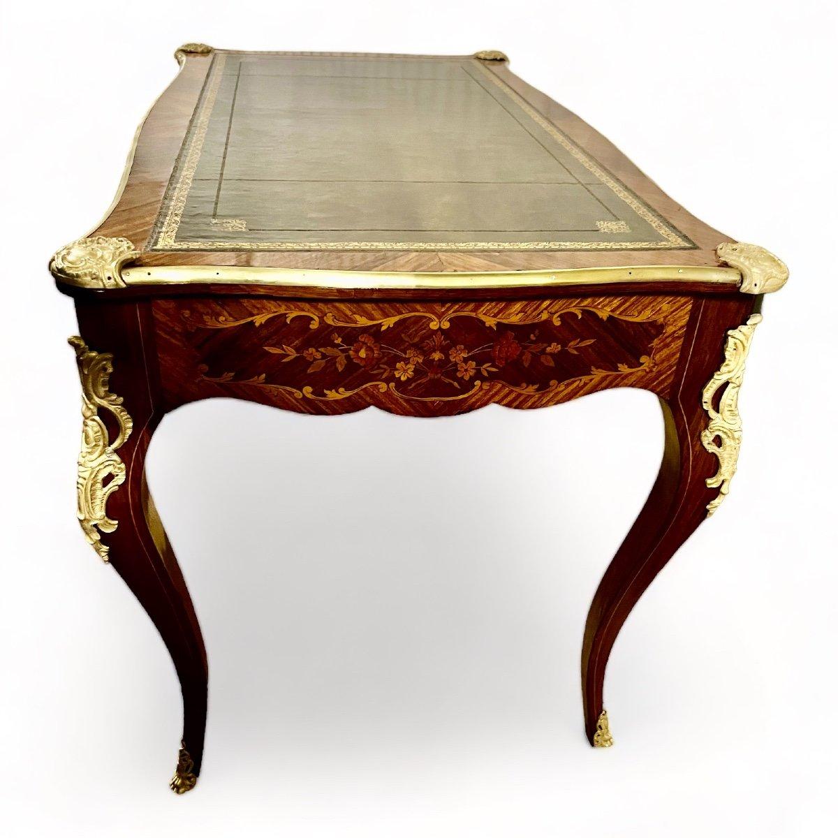 French 19th Century Louis XV-Style Marquetry Desk with Gilt Bronze Accents For Sale