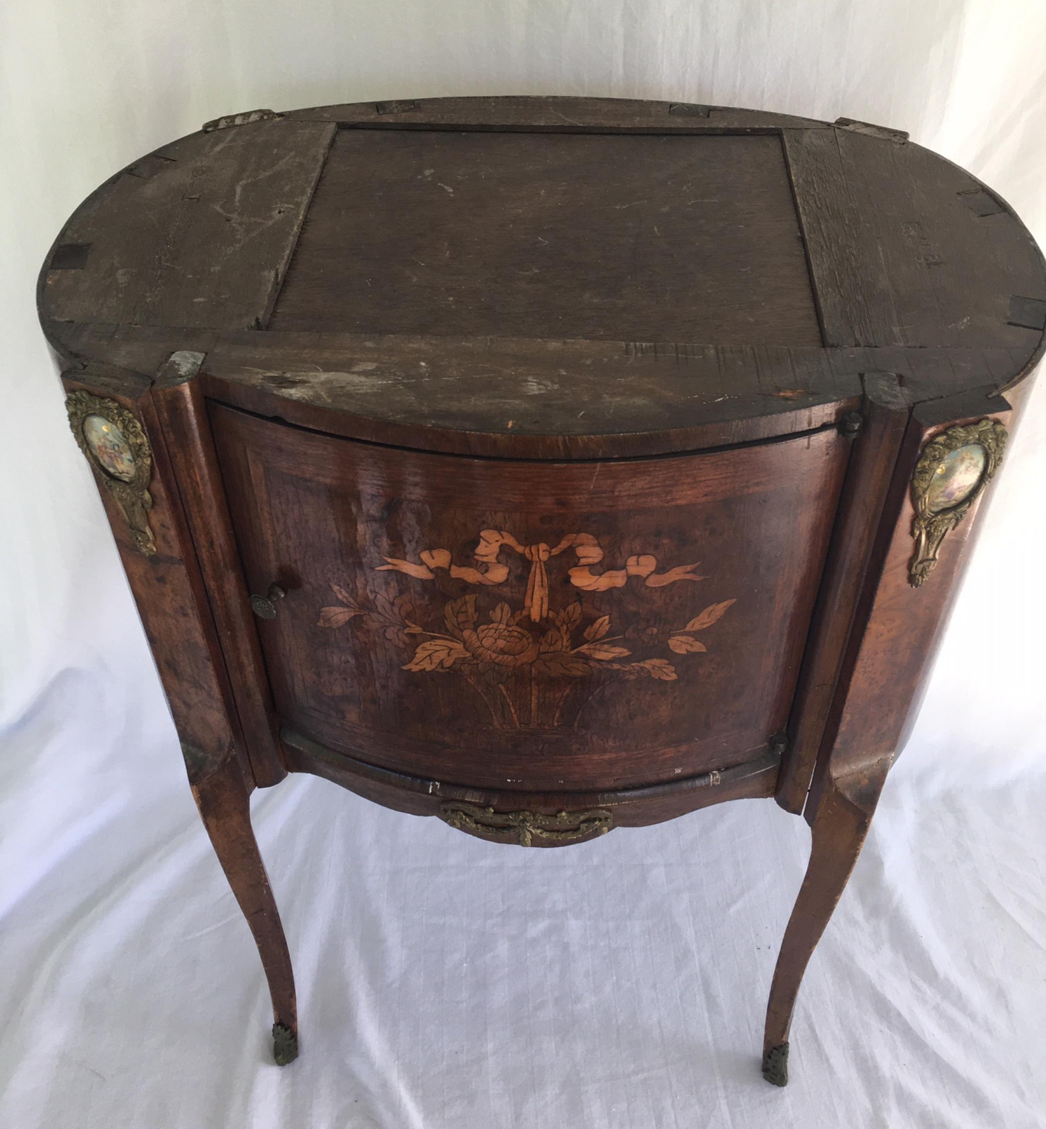 19th Century Louis XV Style Marquetry Ormolu Side Table / Nightstand 10