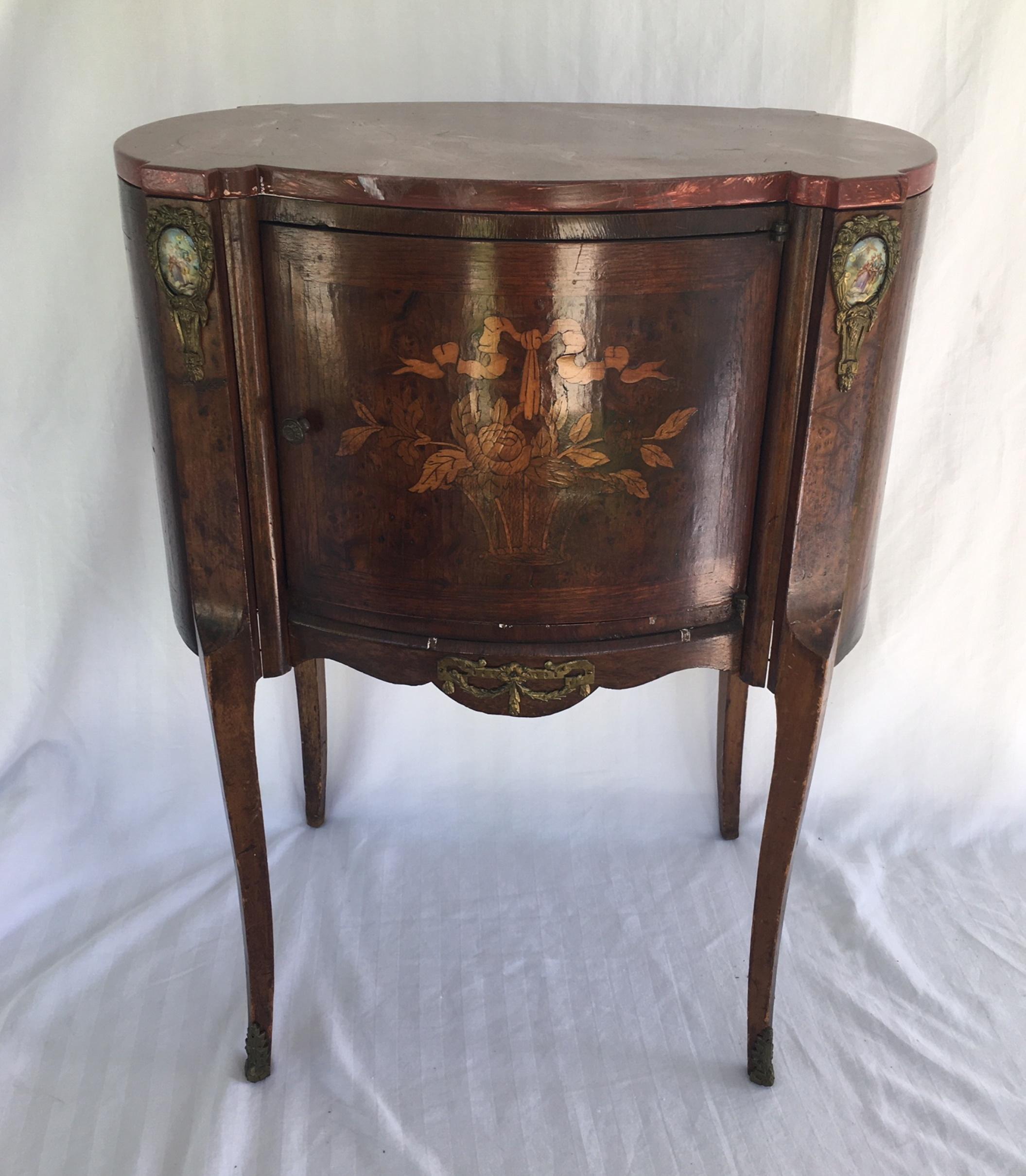 19th Century Louis XV Style Marquetry Ormolu Side Table / Nightstand 12