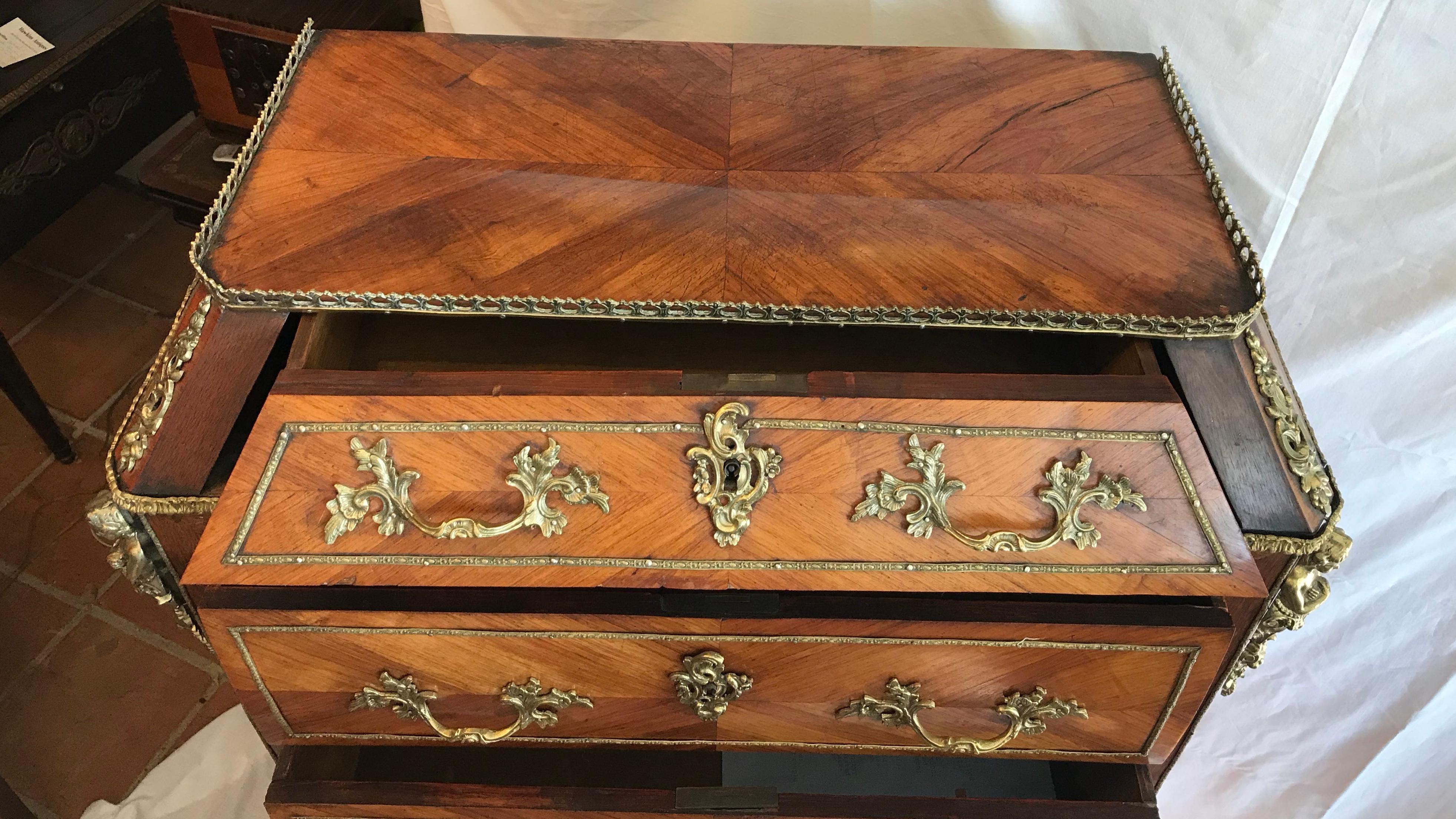 19th Century Louis XV Style Ormolu-Mounted Kingwood Lingerie Chest 5