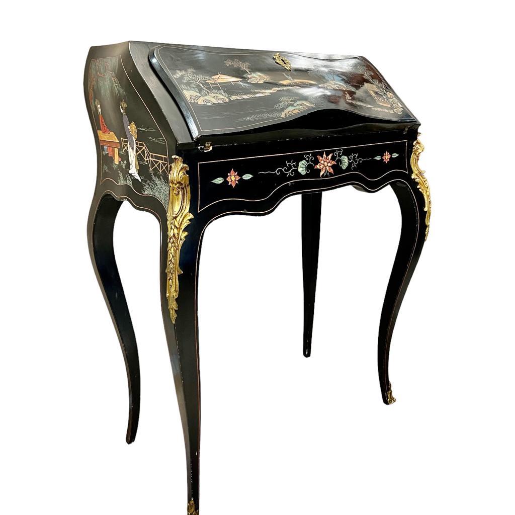 Napoleon III 19th Century Louis XV Style Slant Front Desk in Coromandel Lacquer  For Sale