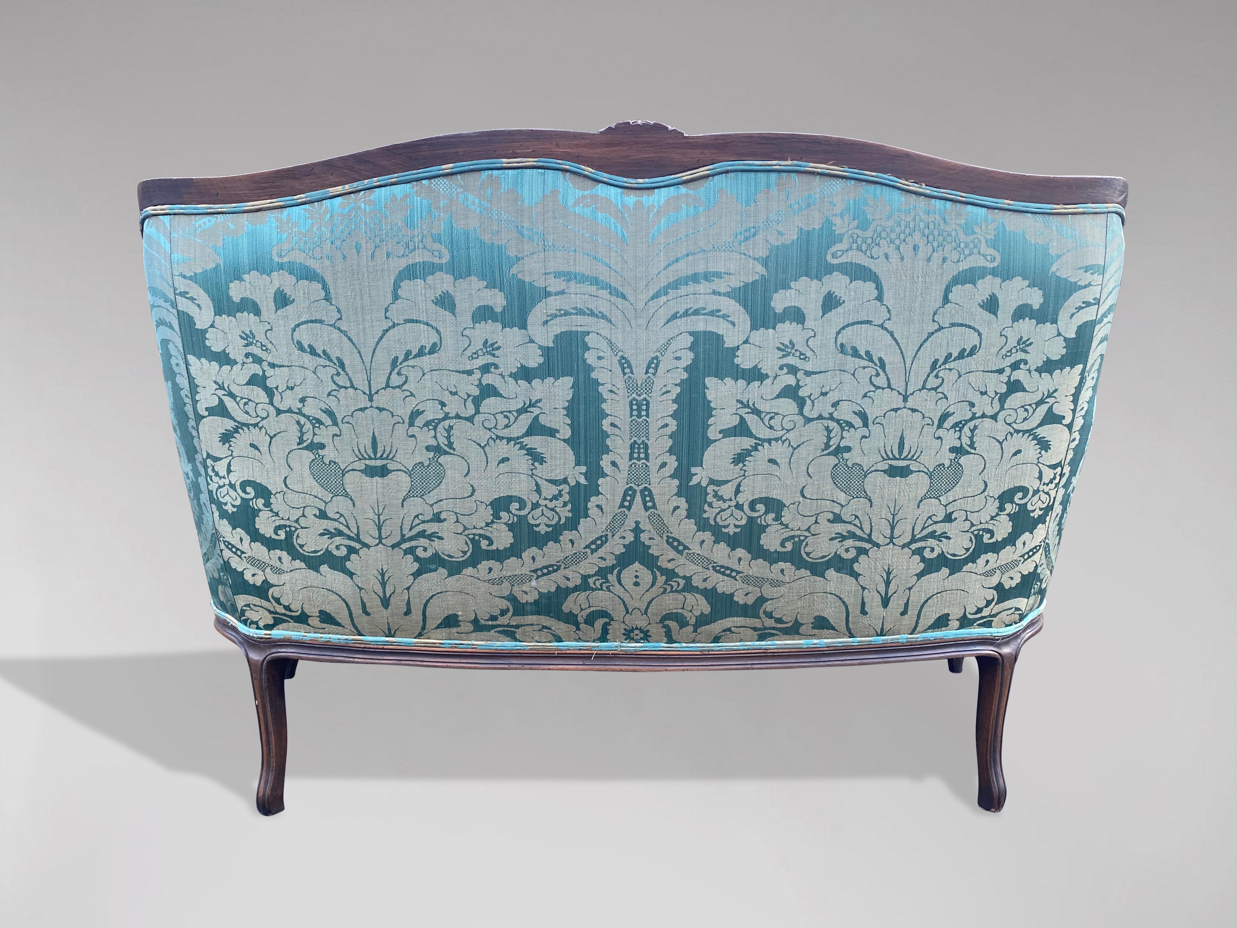 Sofa aus Seide im Louis-XV-Stil des 19. Jahrhunderts (Poliert) im Angebot