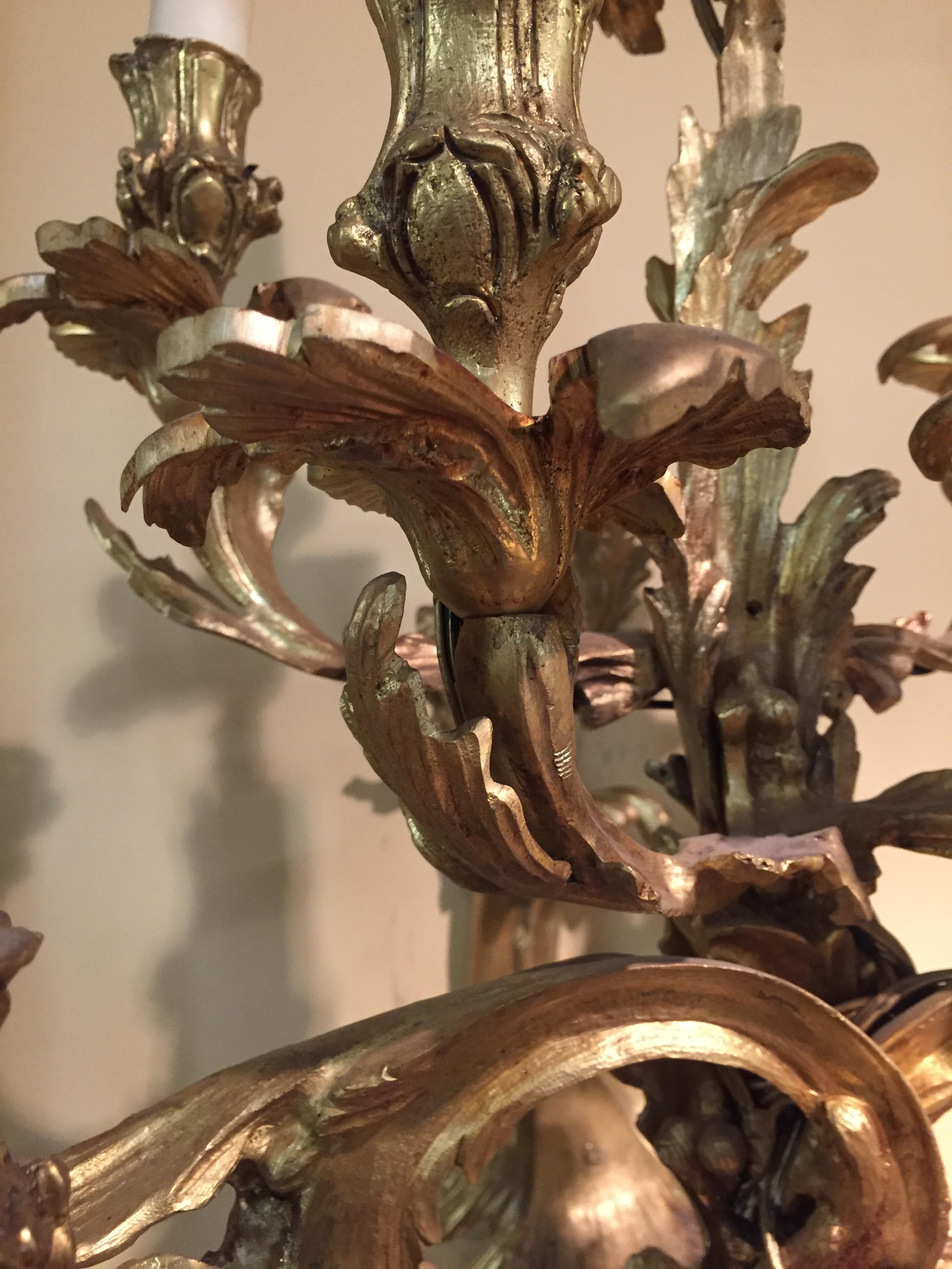 Siglo XIX Estilo Luis XV Aplique de Diez Luces Bronce Dorado en venta 12