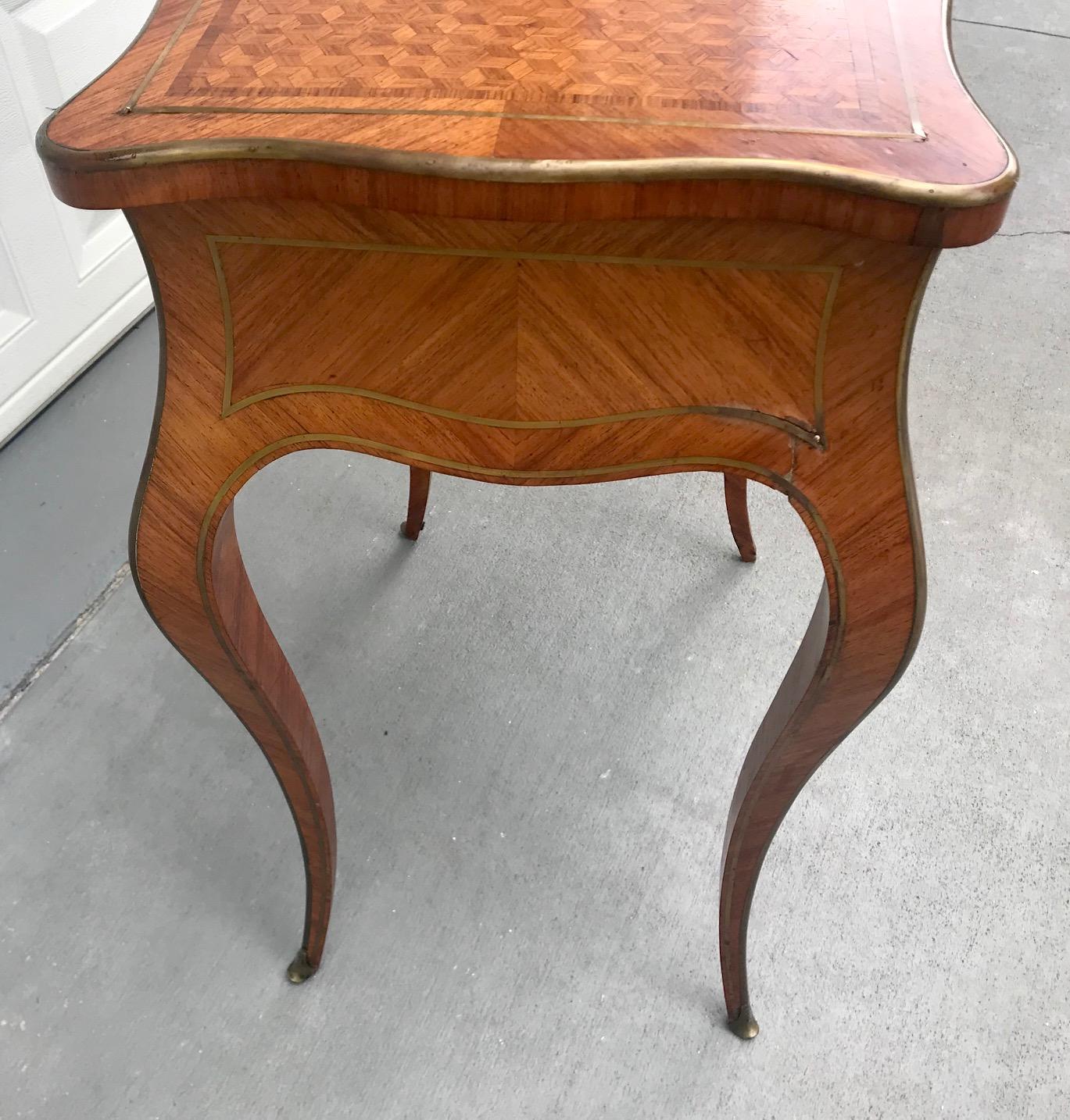 19th Century Louis XV Style Tulipwood Parquetry Sewing Table For Sale 6