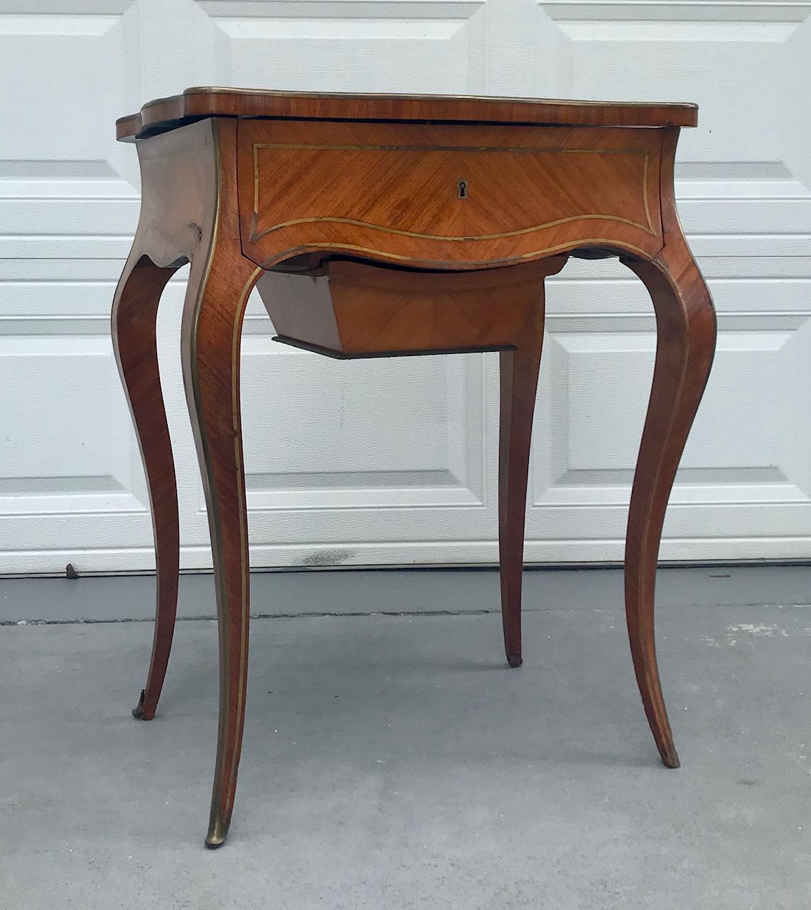 French 19th Century Louis XV Style Tulipwood Parquetry Sewing Table For Sale