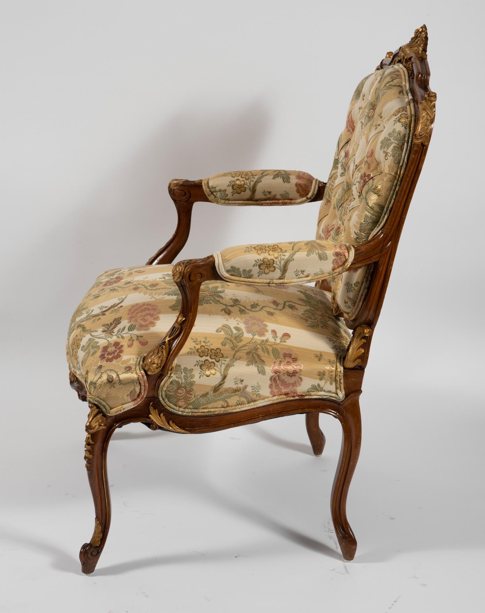 19th Century Louis XV Style Walnut Framed Pair French Bergères / Armchairs In Good Condition For Sale In Tarry Town, NY