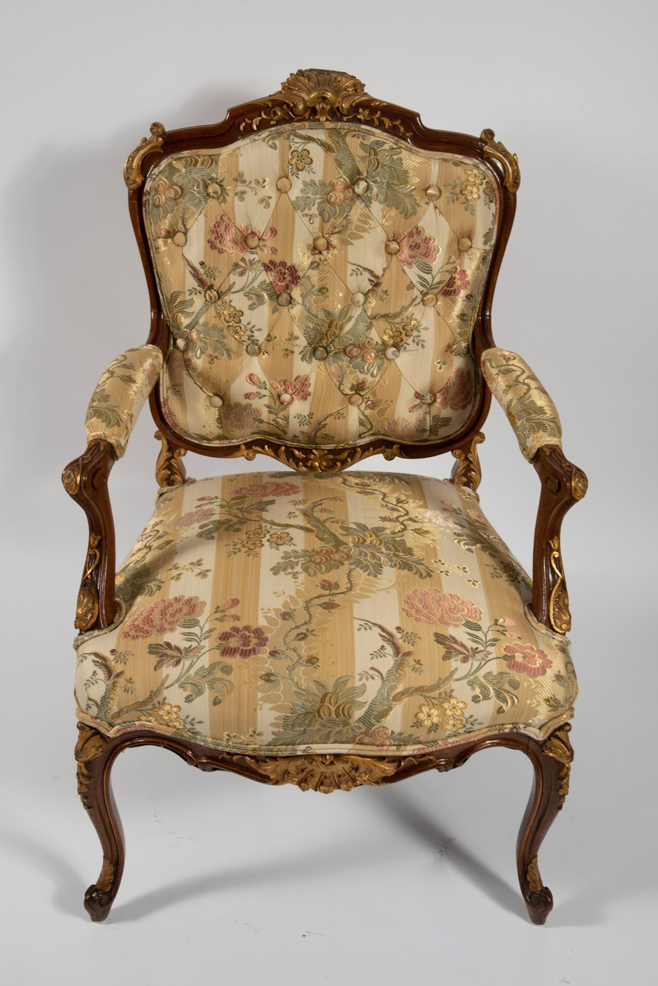 19th Century Louis XV Style Walnut Framed Pair French Bergères / Armchairs For Sale 1