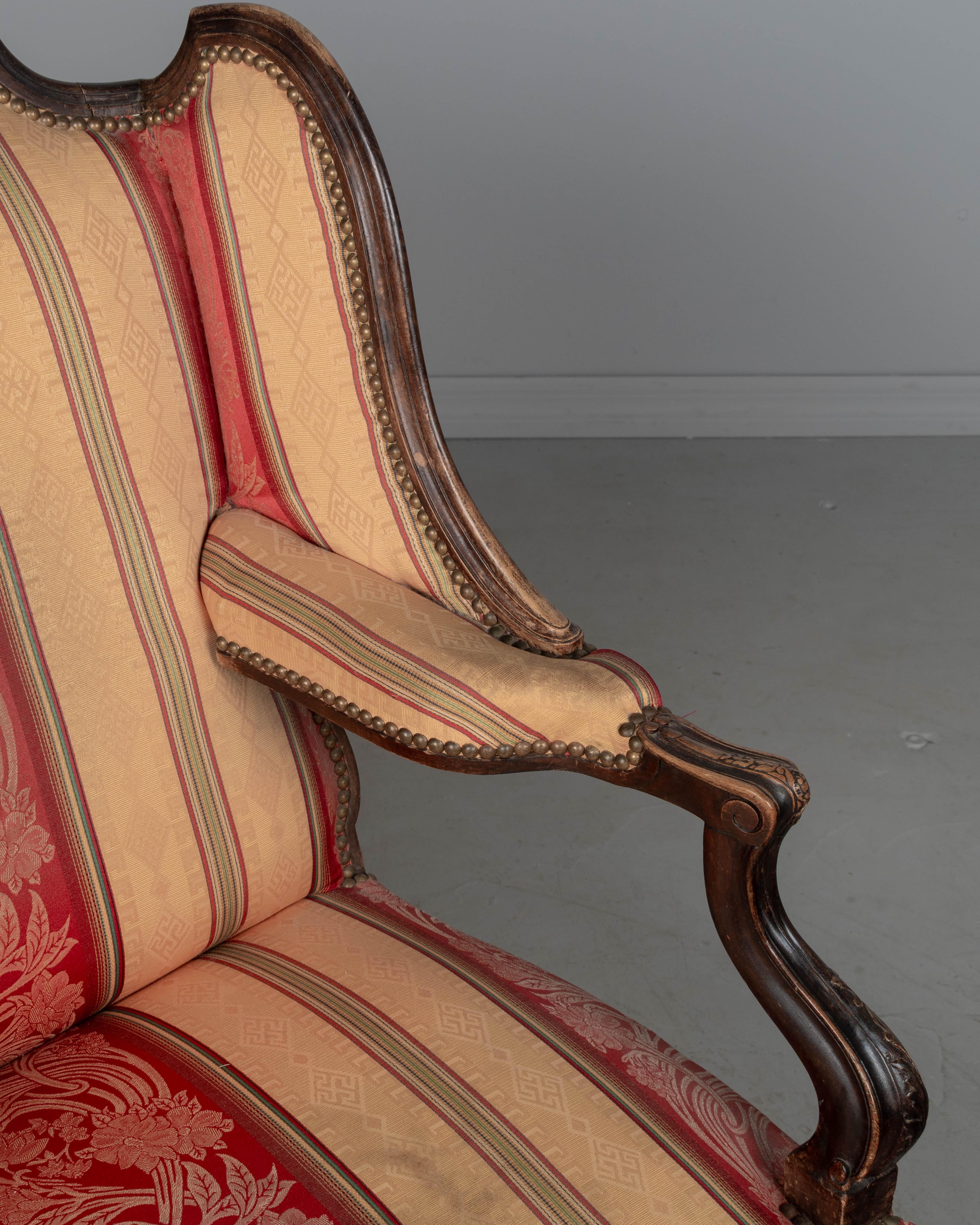 19th Century Louis XV Style Wingback Fauteuil or Armchair im Angebot 4