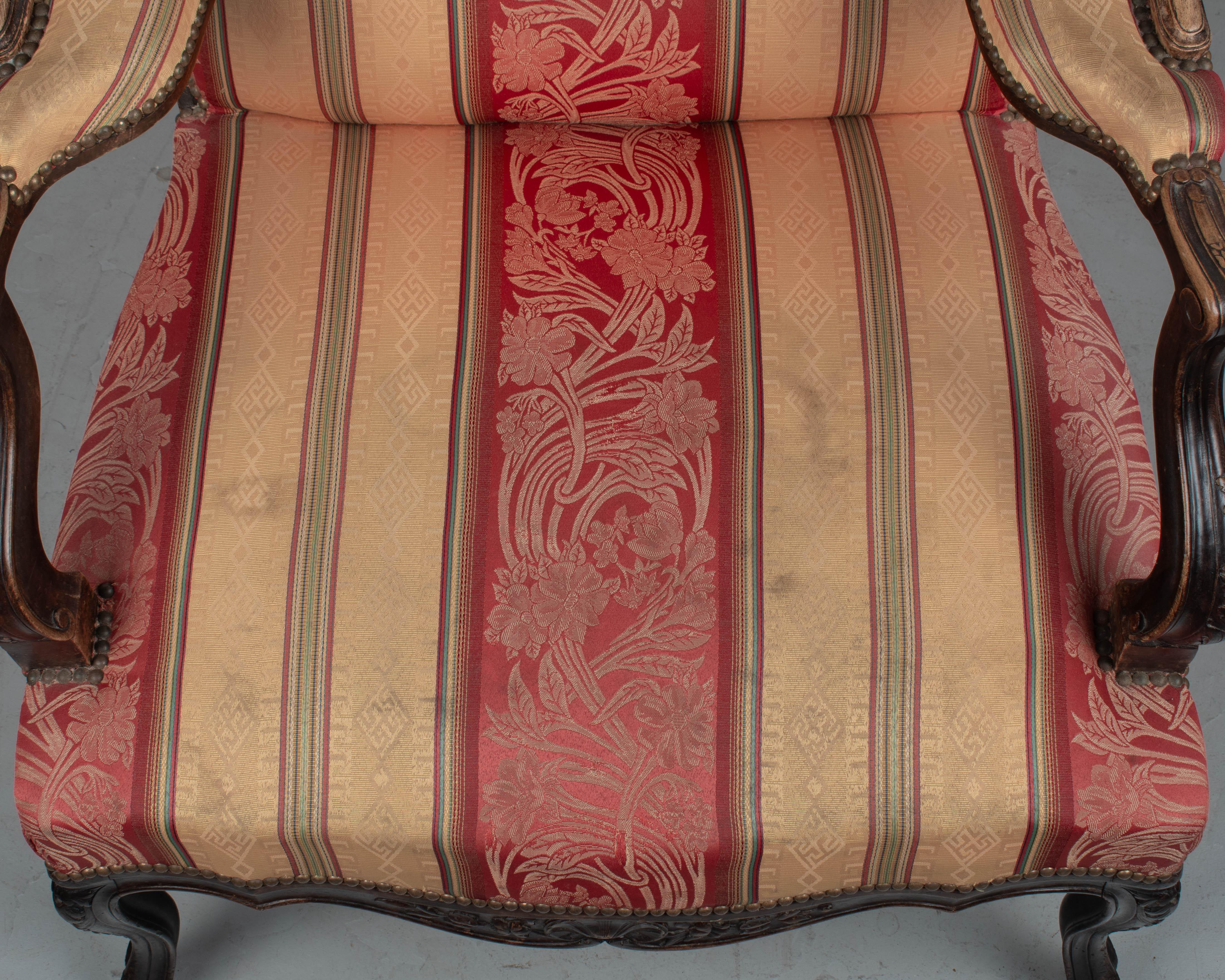 19th Century Louis XV Style Wingback Fauteuil or Armchair im Angebot 6
