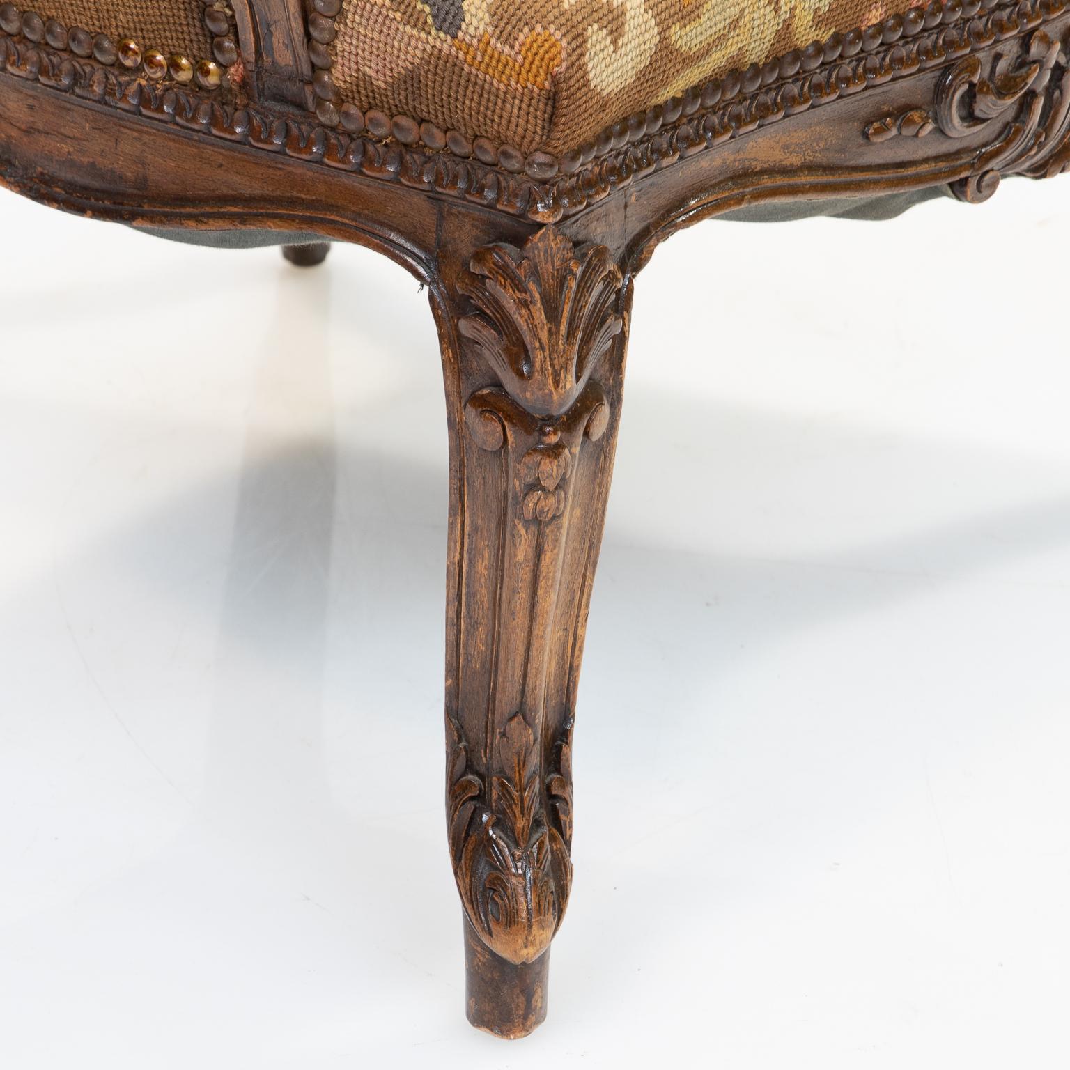 19th Century  Louis XV Walnut Chaise à la Reine In Good Condition In Hixson, TN