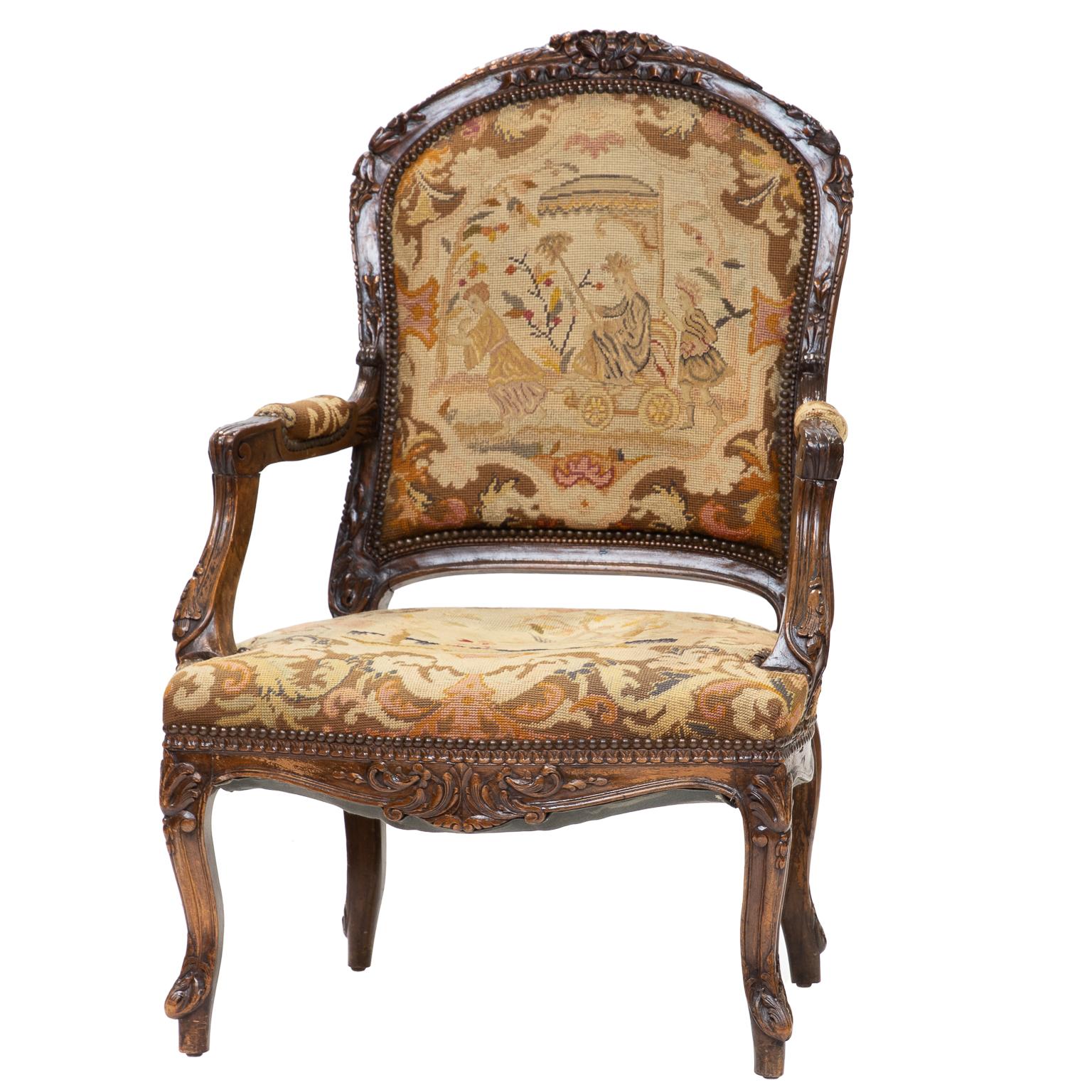 19th Century  Louis XV Walnut Chaise à la Reine