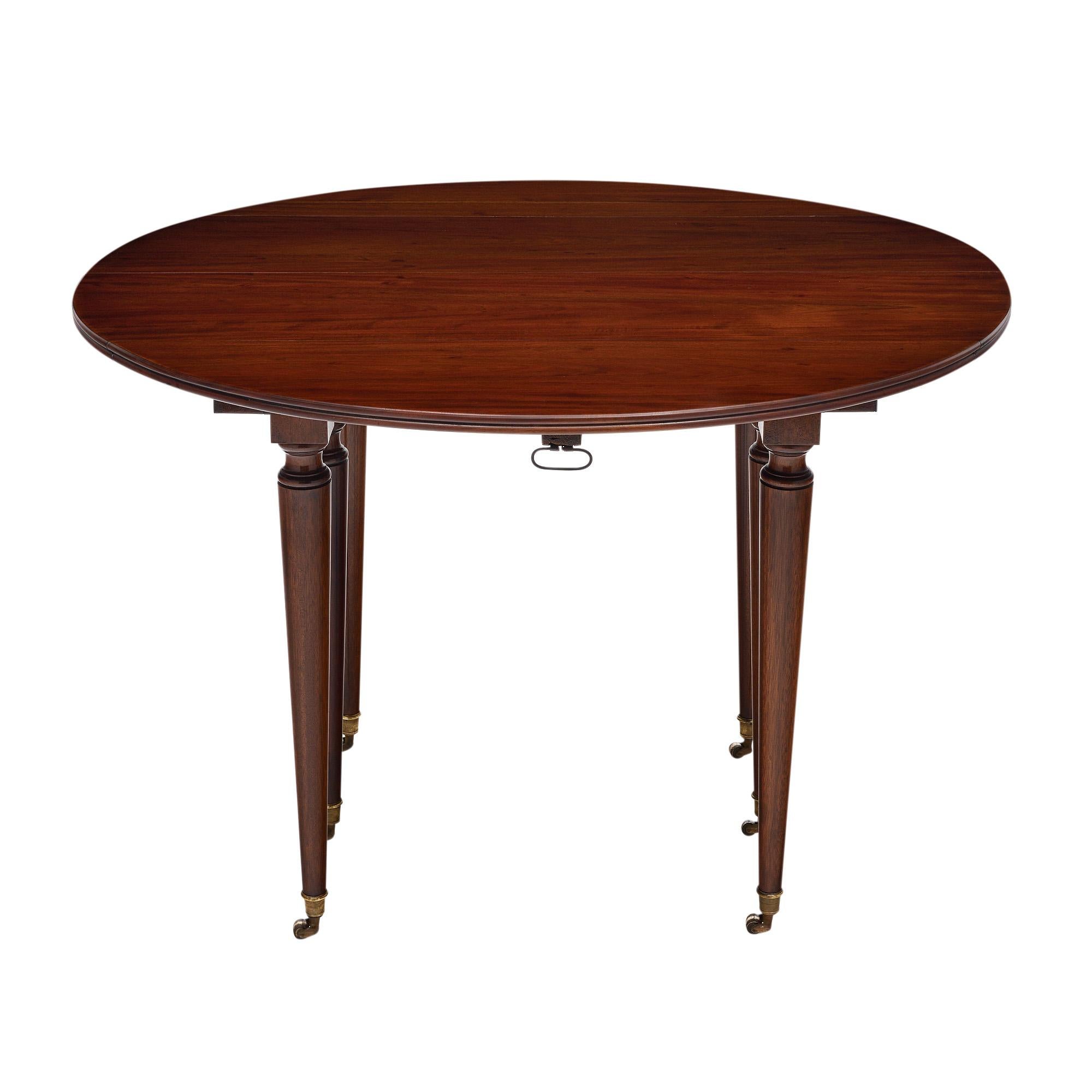 Français Table de salle à manger ancienne Louis XVI du 19e siècle en vente
