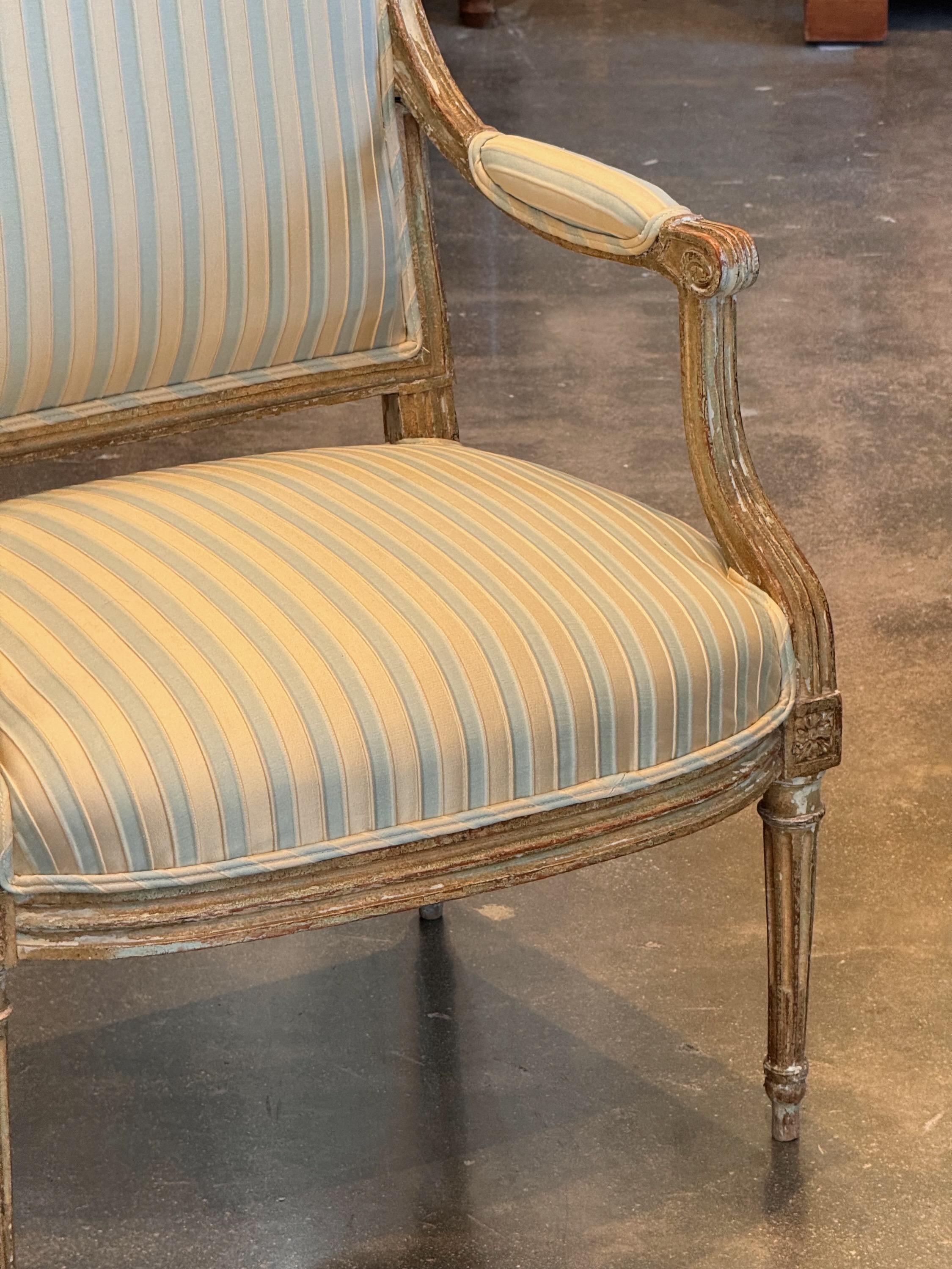 Louis XVI.-Sessel aus dem 19. Jahrhundert im Zustand „Gut“ im Angebot in Charlottesville, VA