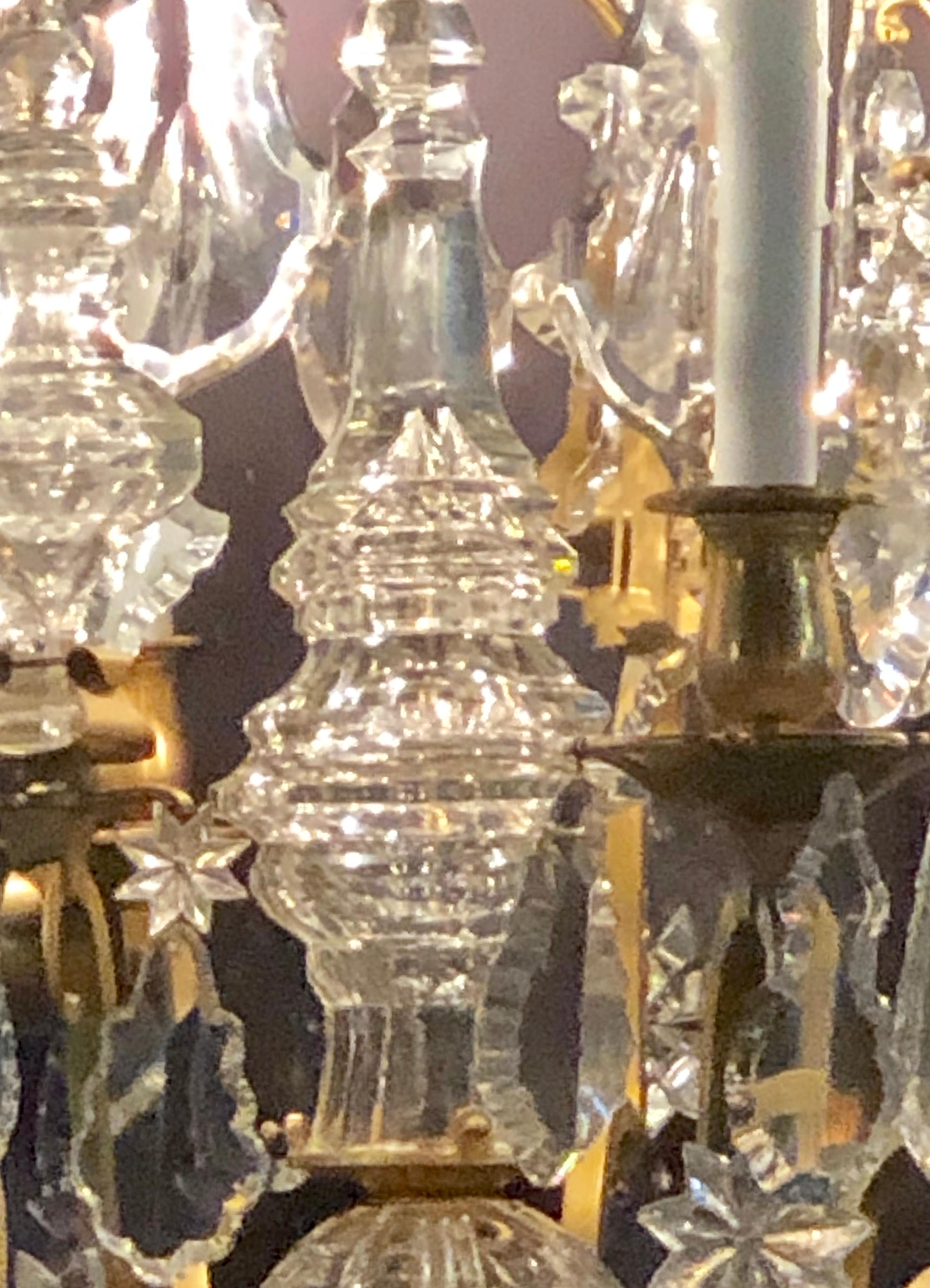 Cristallo Lampadario a palazzina in bronzo e cristallo del XIX secolo in vendita