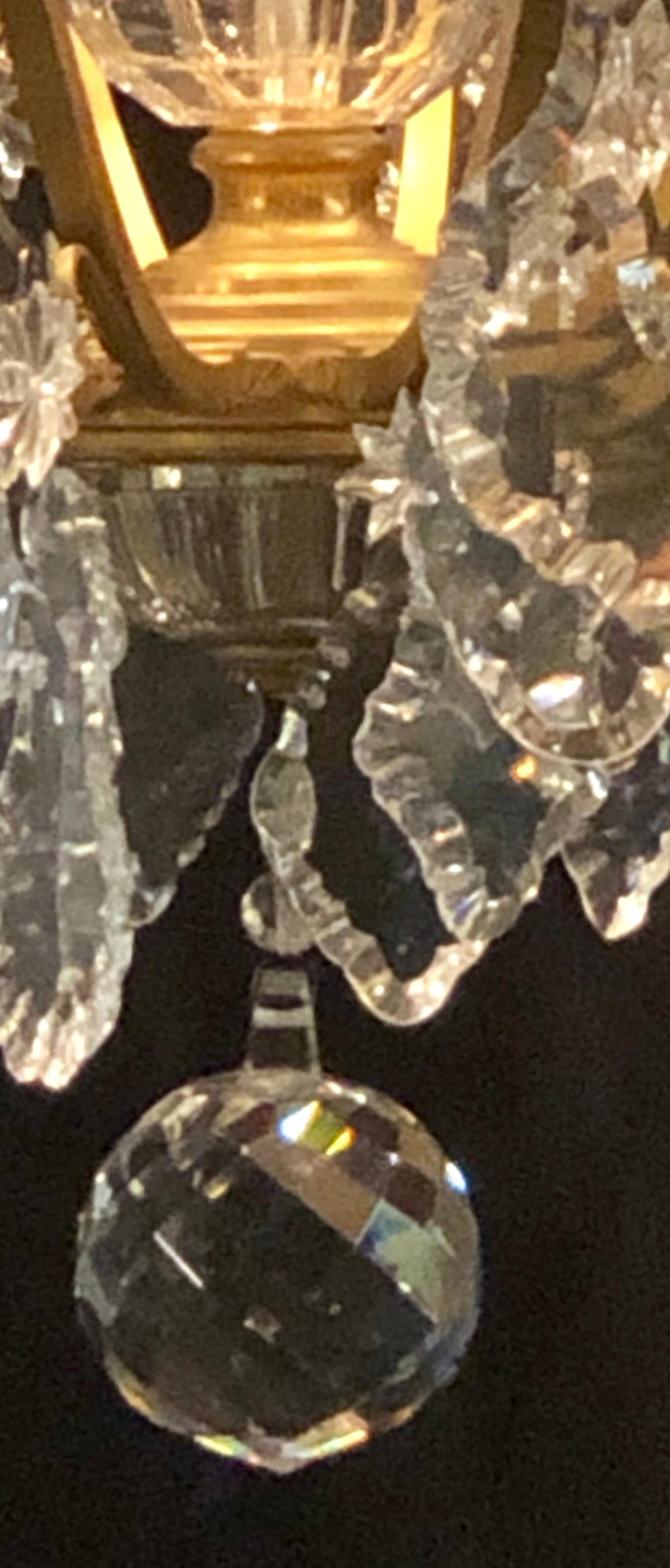 Palastkronleuchter aus Bronze und großem Kristall aus dem 19. Jahrhundert  im Angebot 4