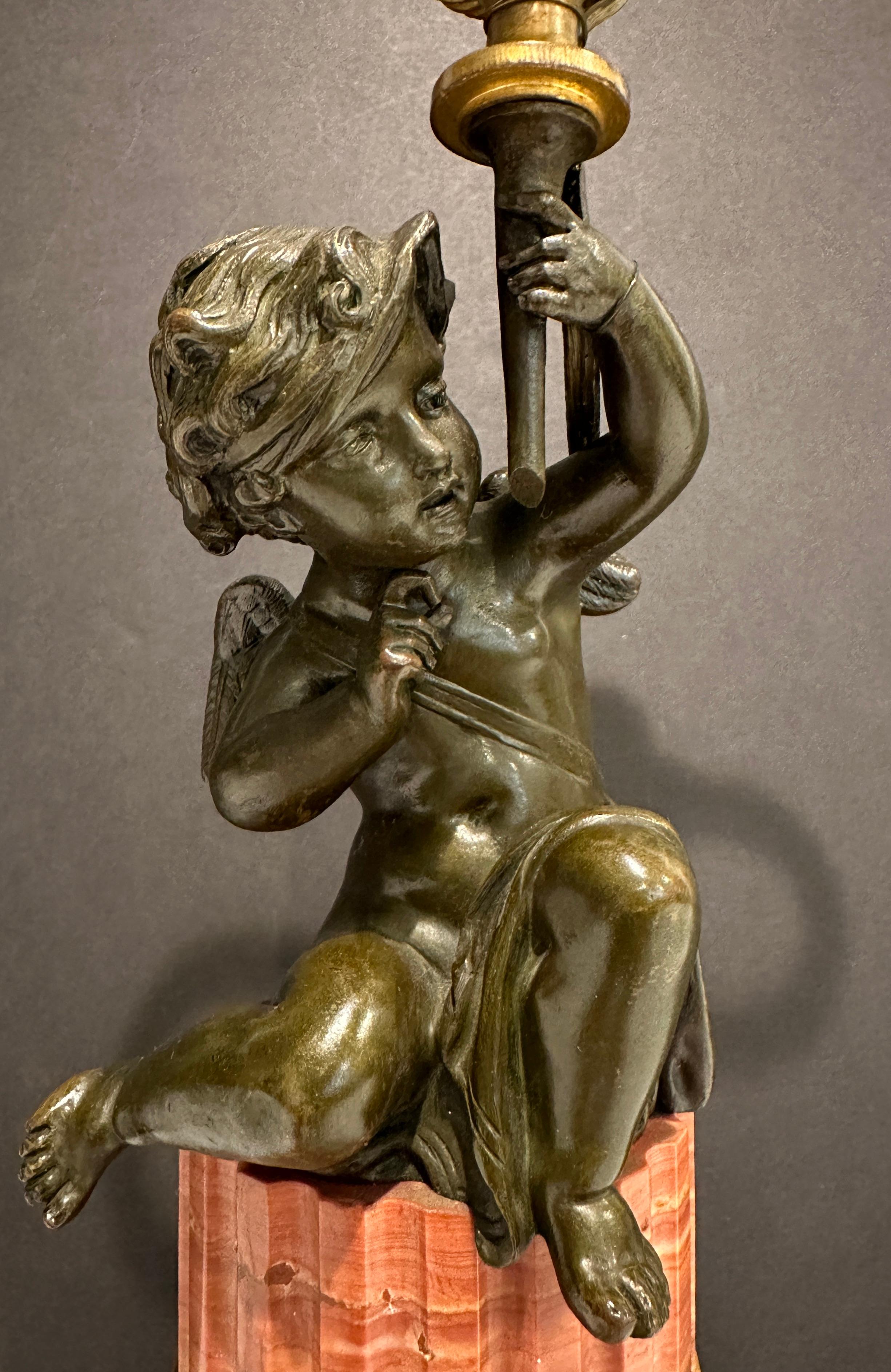 Lámpara figurada de bronce y mármol Luis XVI del siglo XIX en Bueno estado para la venta en Norwood, NJ