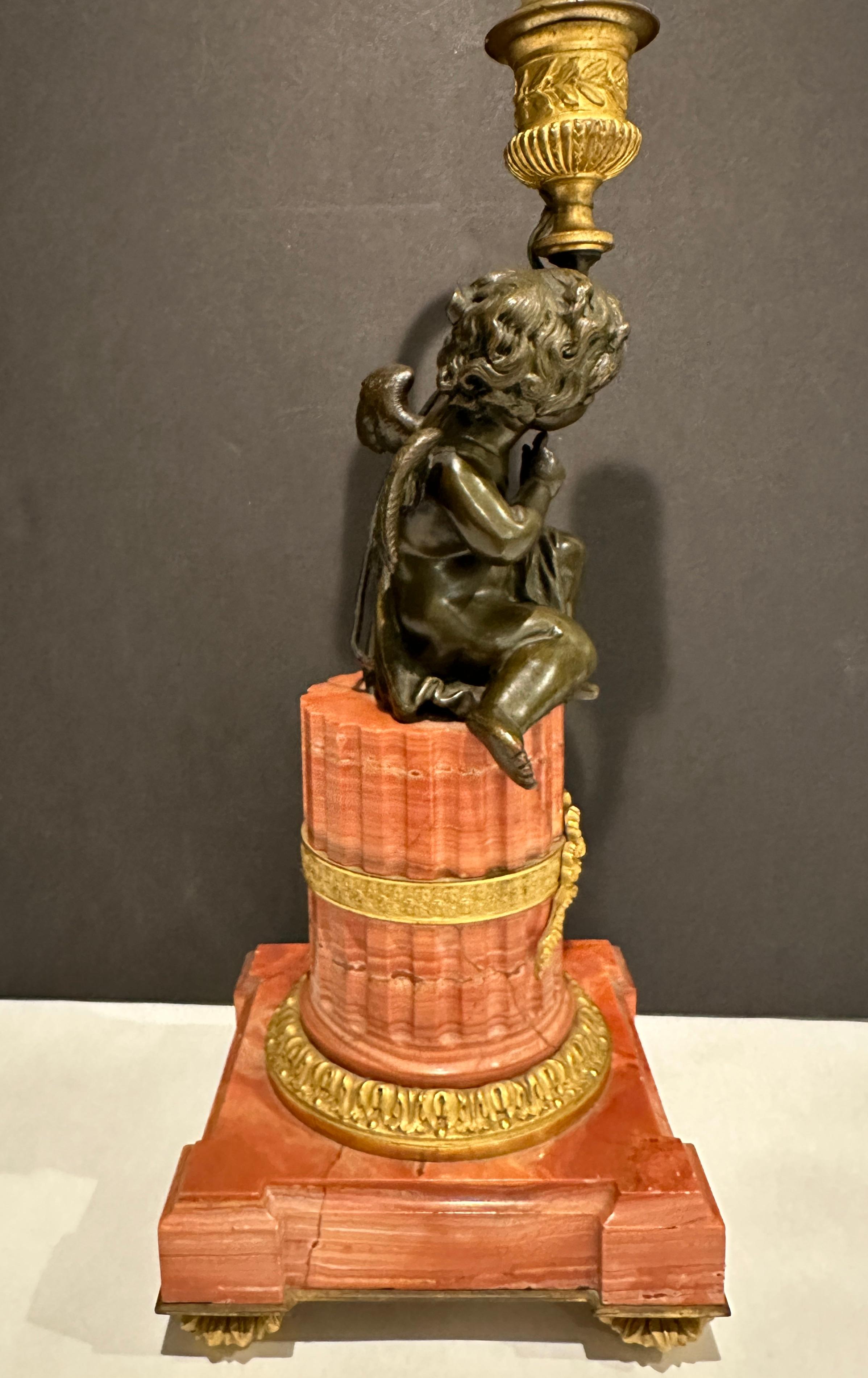Figurale Louis-XVI-Lampe aus Bronze und Marmor aus dem 19. Jahrhundert im Zustand „Gut“ im Angebot in Norwood, NJ