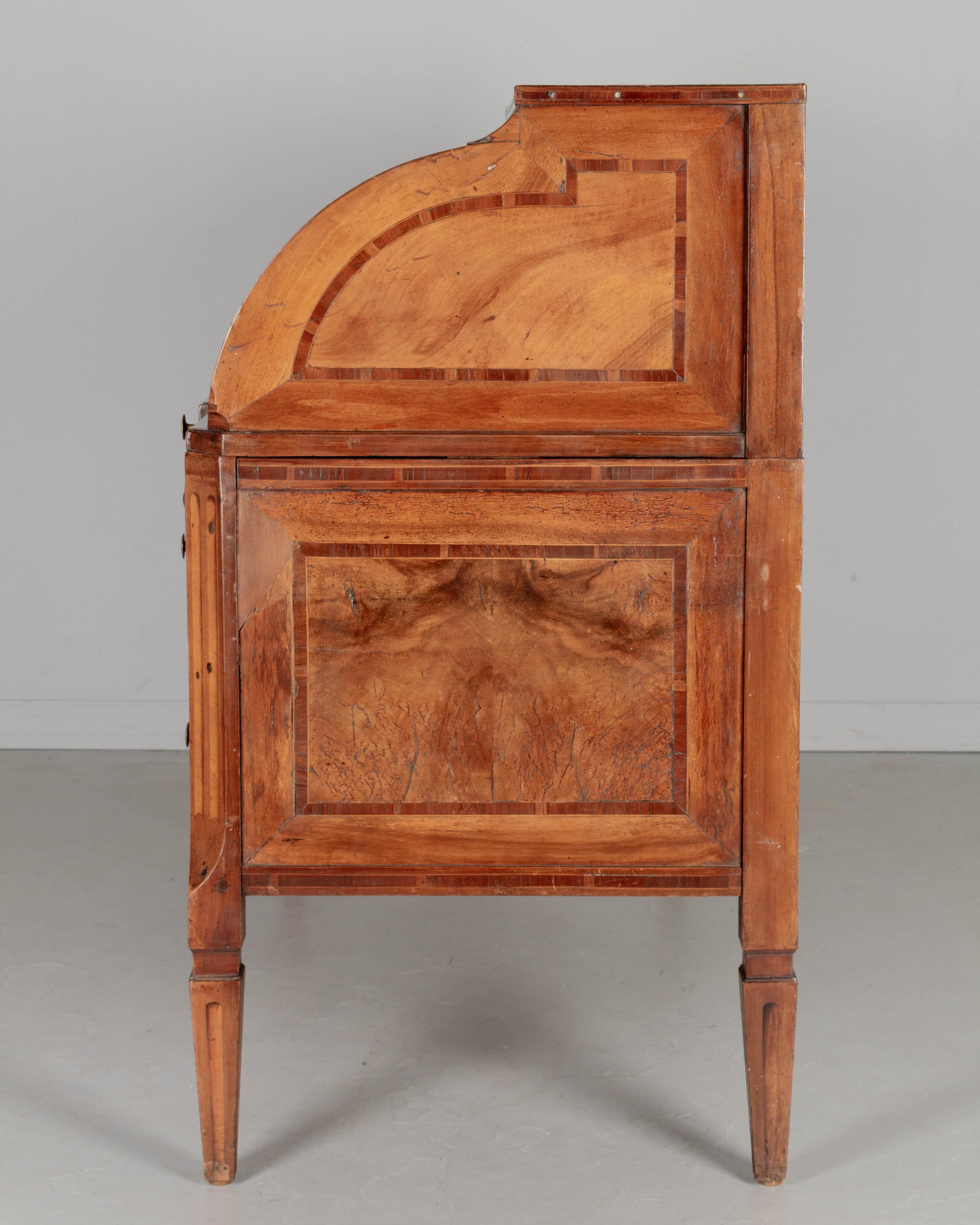 19th Century Louis XVI Bureau à Cylindre or Roll Top Desk For Sale 4