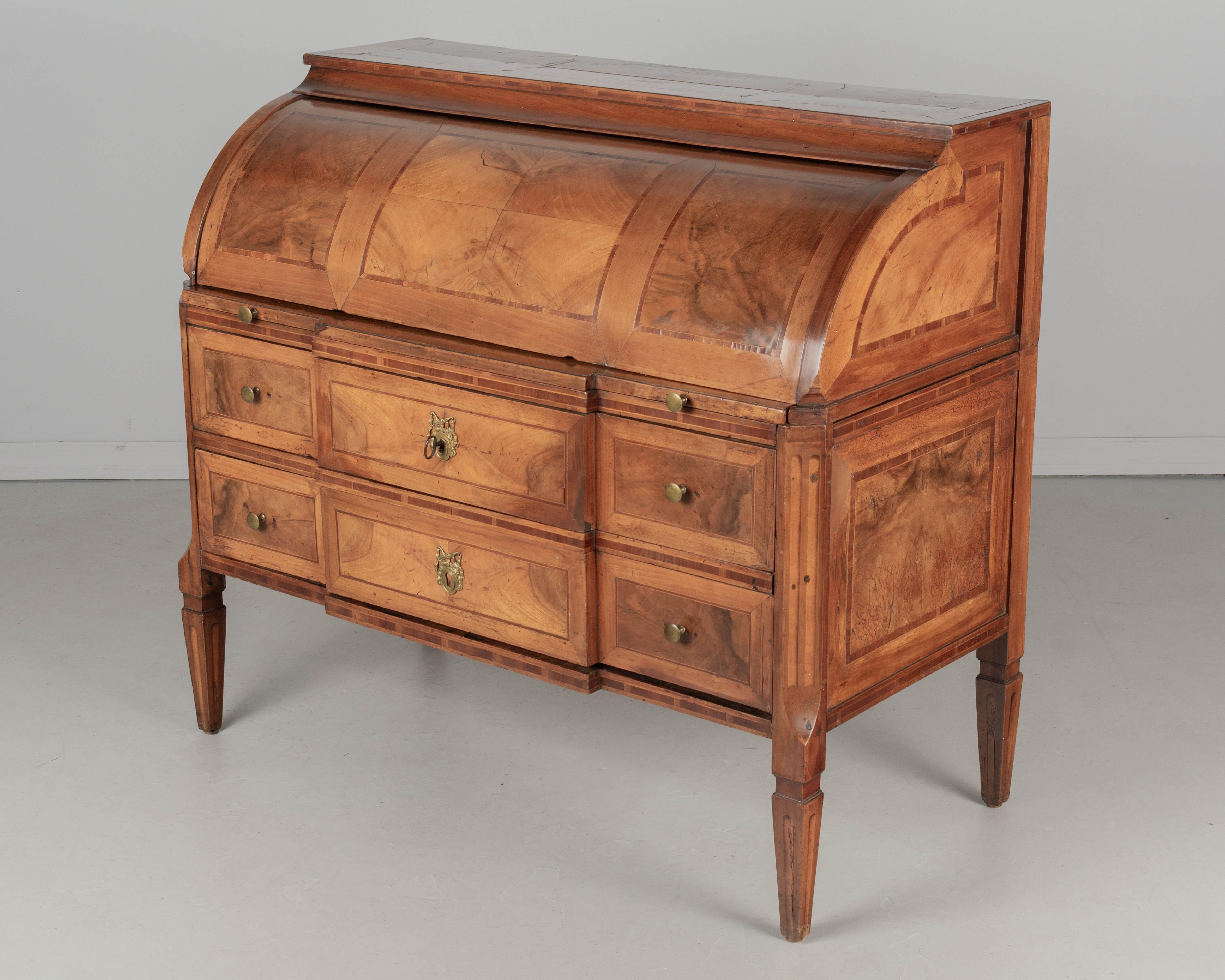 19th Century Louis XVI Bureau à Cylindre or Roll Top Desk For Sale 3