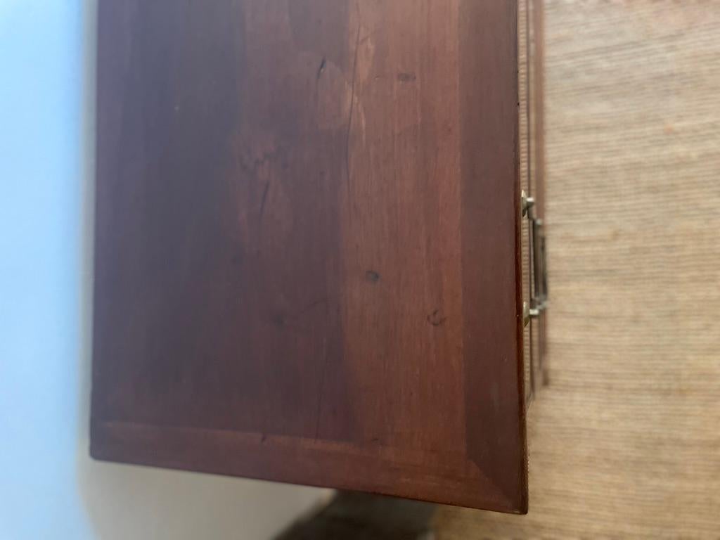 Mid 20th Century Louis XVI Chest of Drawers For Sale 4