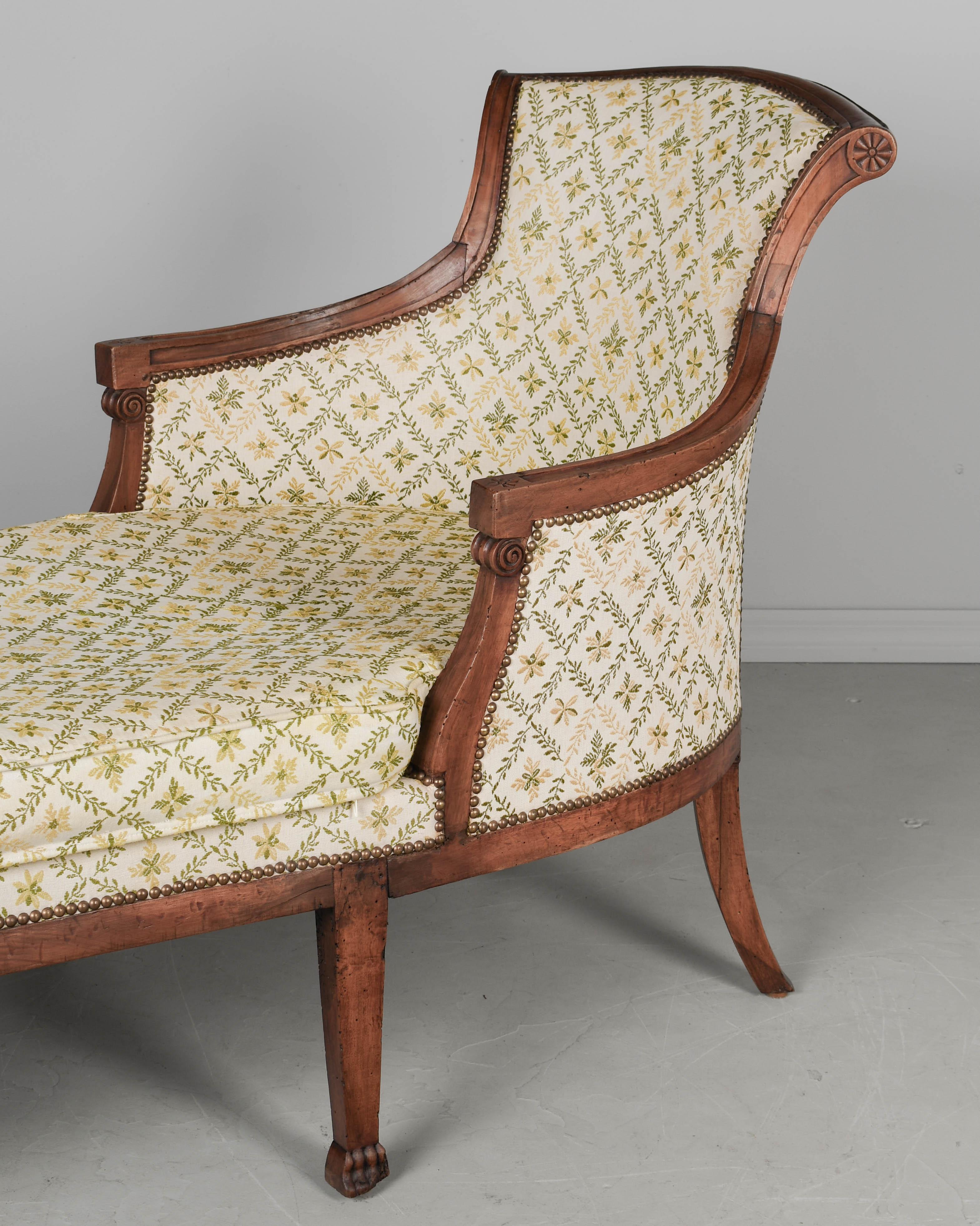 19th Century Louis XVI Duchesse en Bateau Chaise For Sale 4