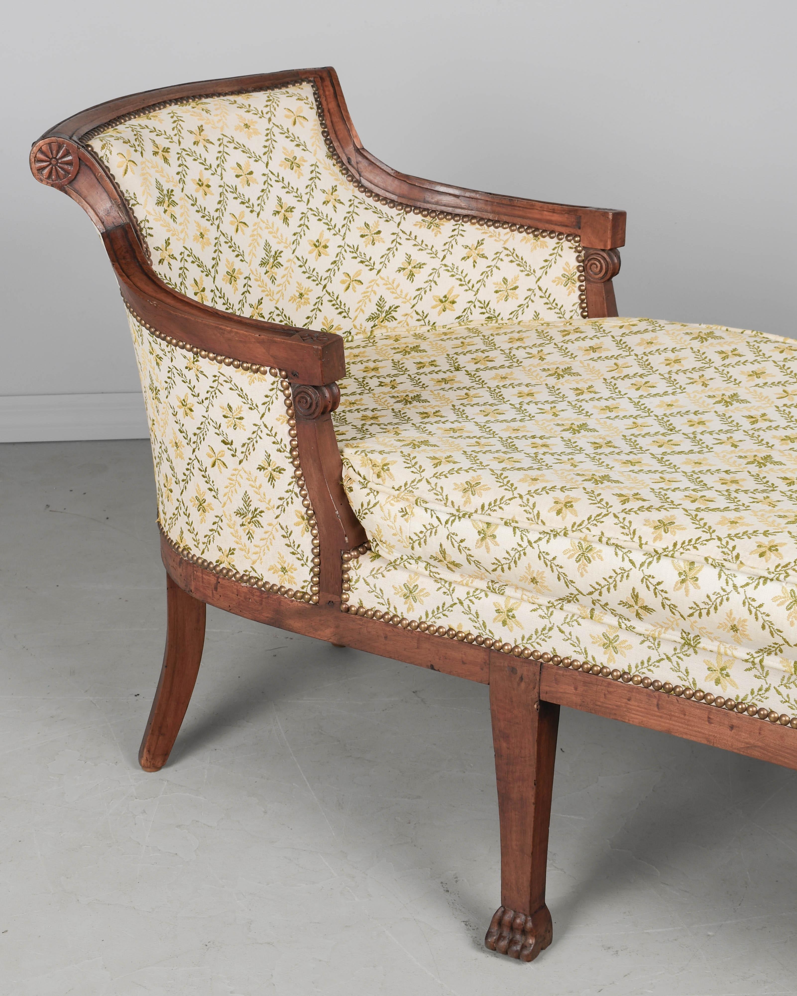 19th Century Louis XVI Duchesse en Bateau Chaise For Sale 5