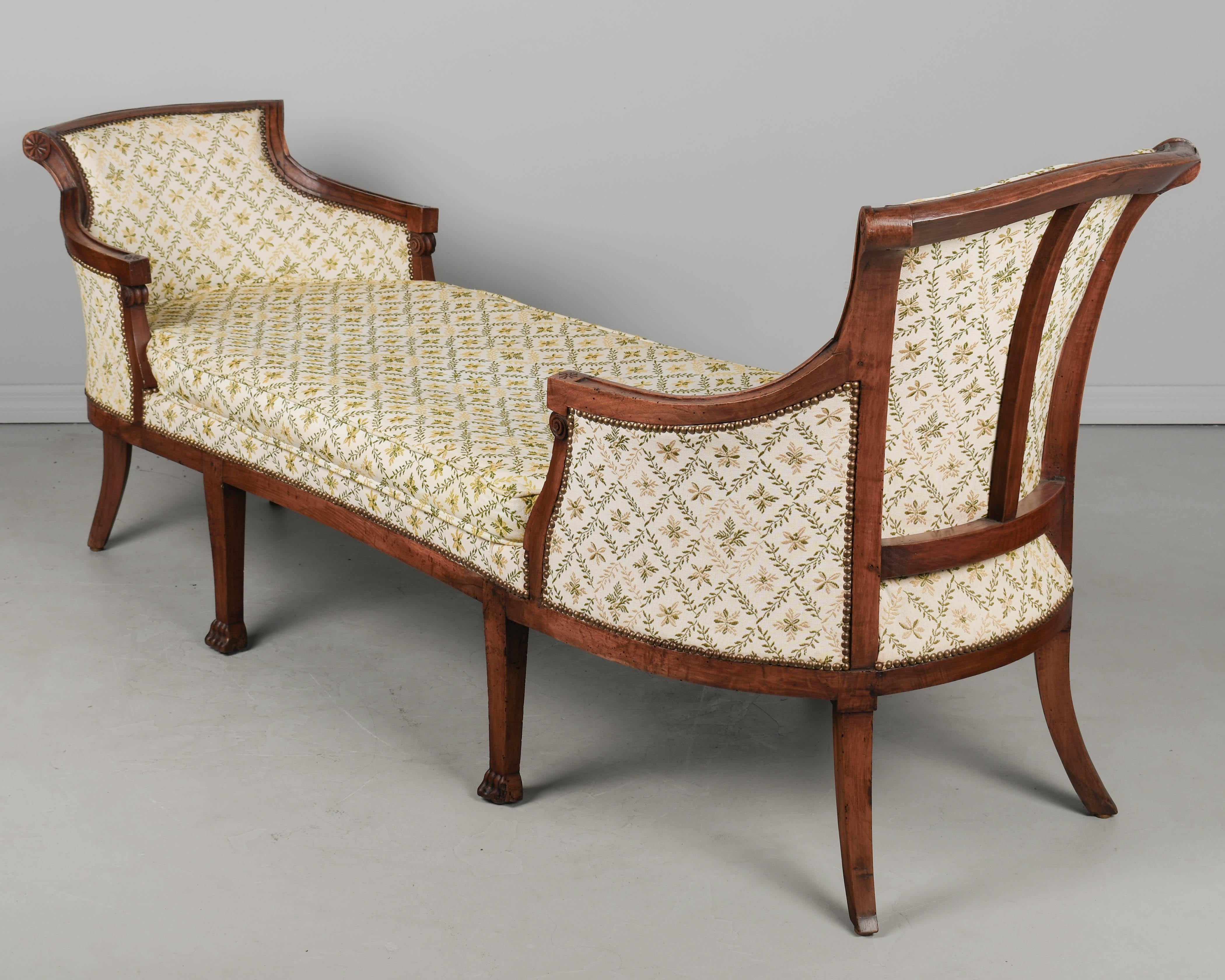 French 19th Century Louis XVI Duchesse en Bateau Chaise For Sale