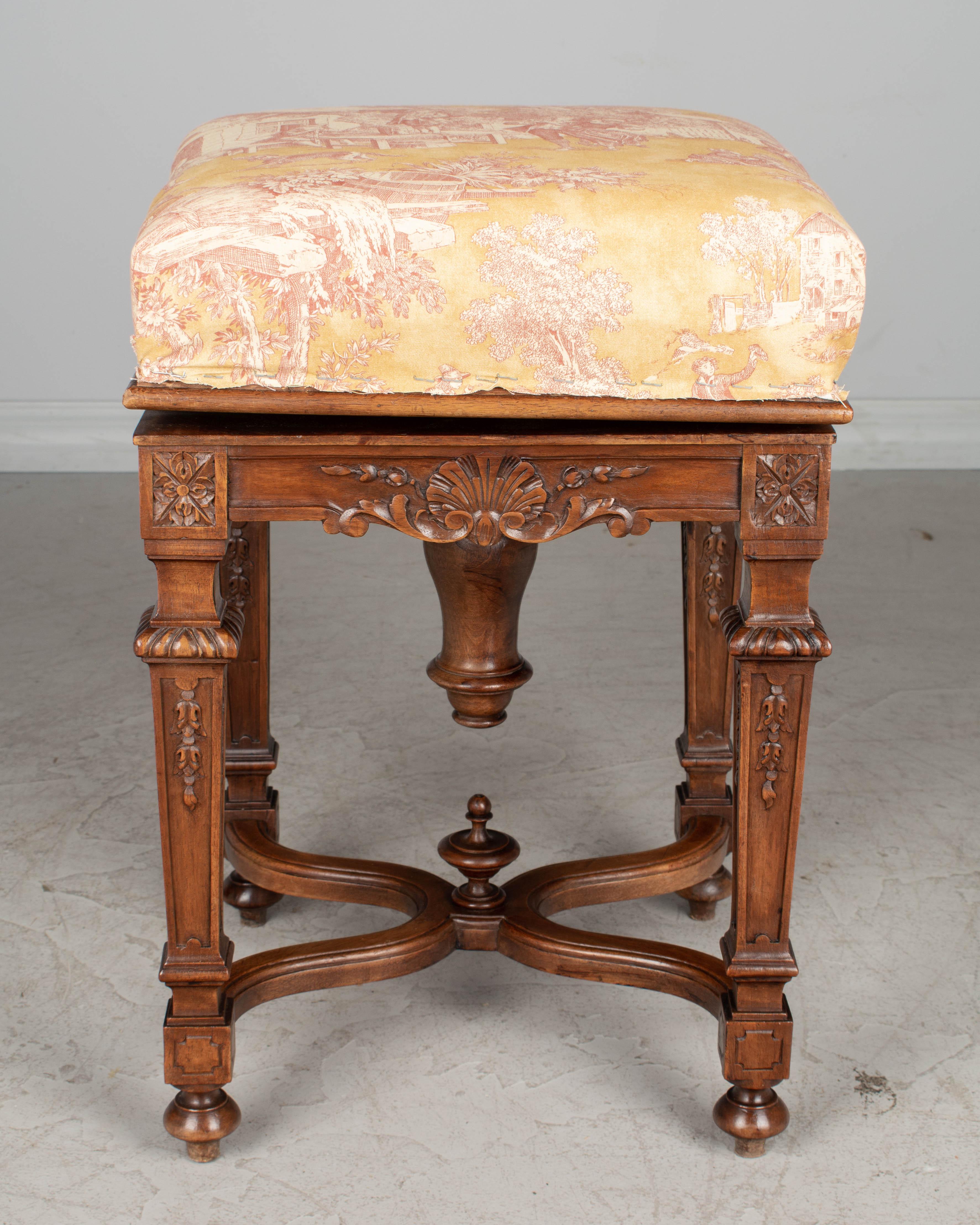 19th Century Louis XVI French Adjustable Stool In Good Condition For Sale In Winter Park, FL