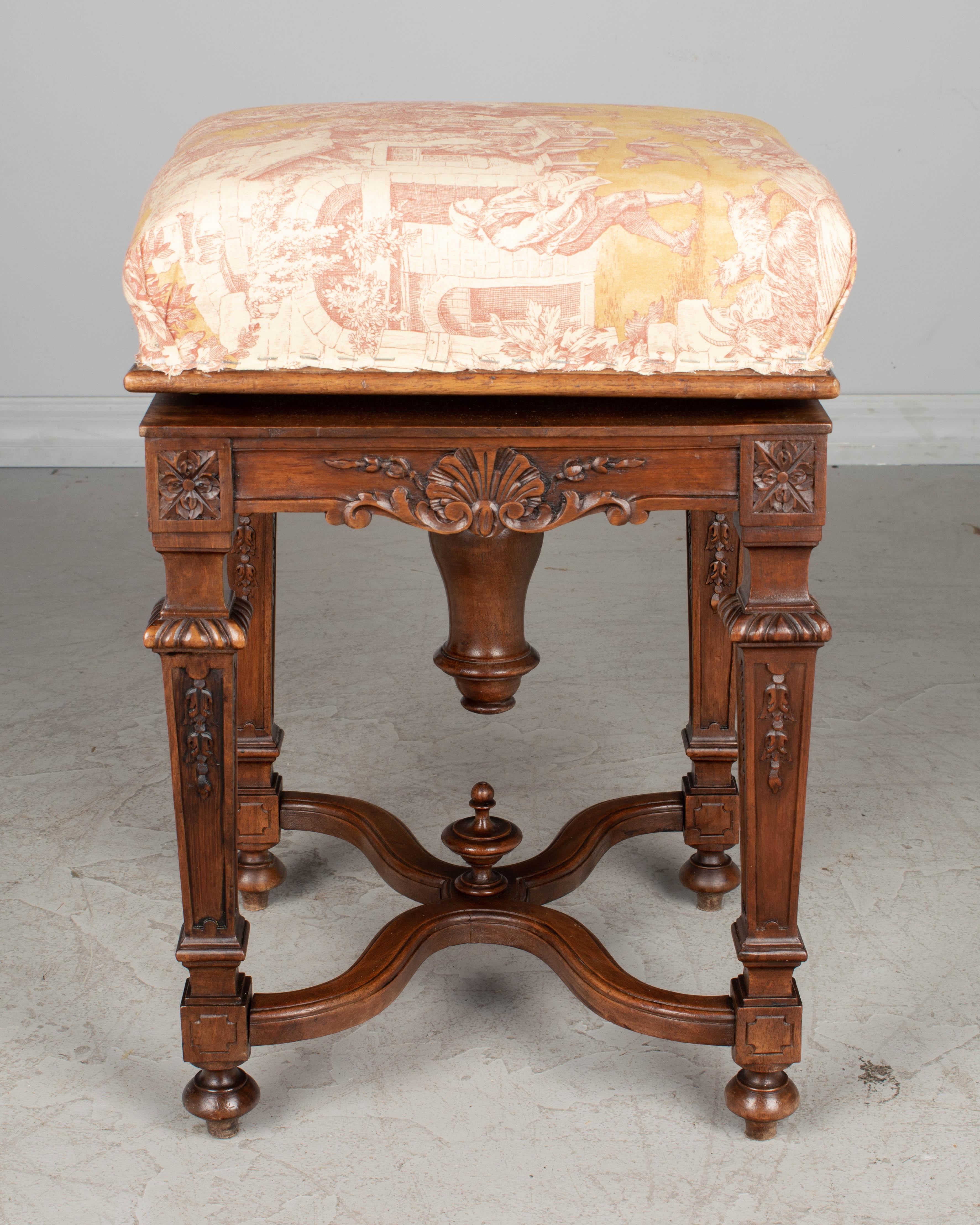 Walnut 19th Century Louis XVI French Adjustable Stool For Sale