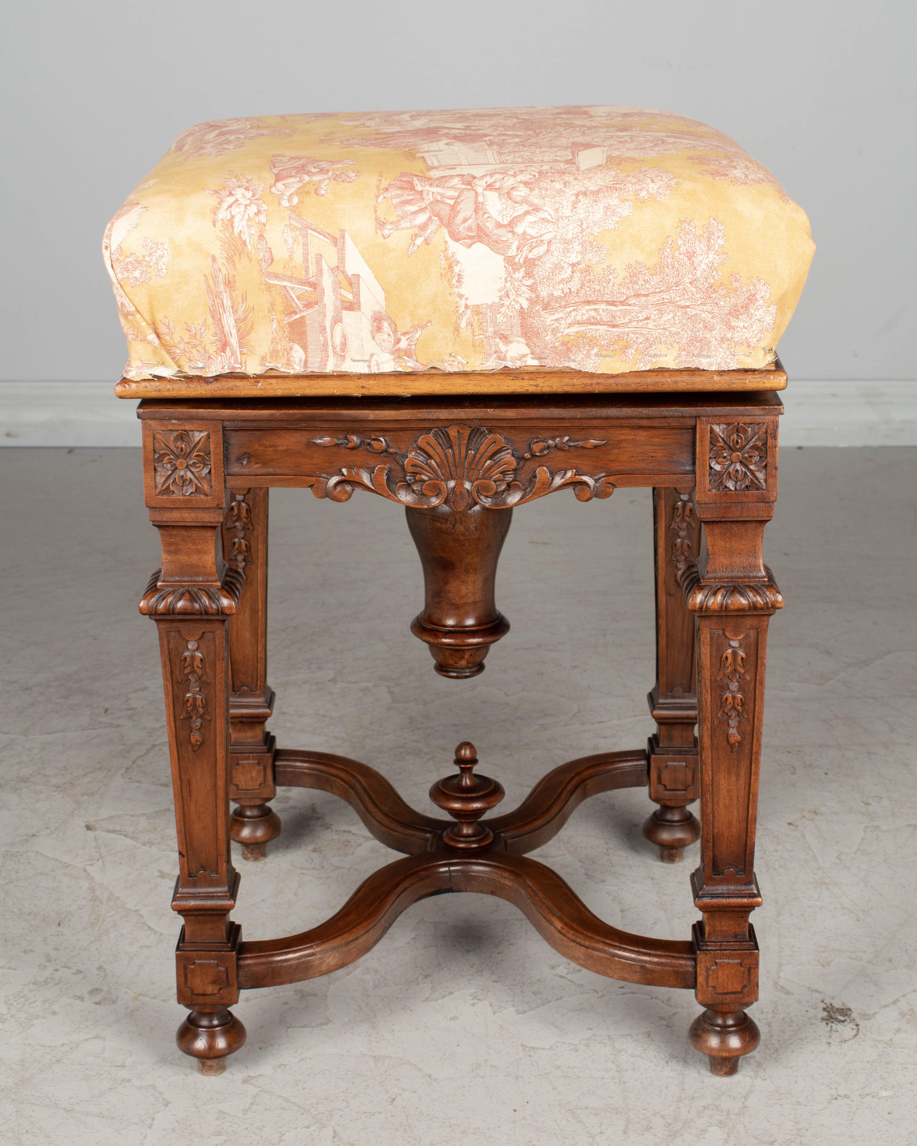 19th Century Louis XVI French Adjustable Stool For Sale 1