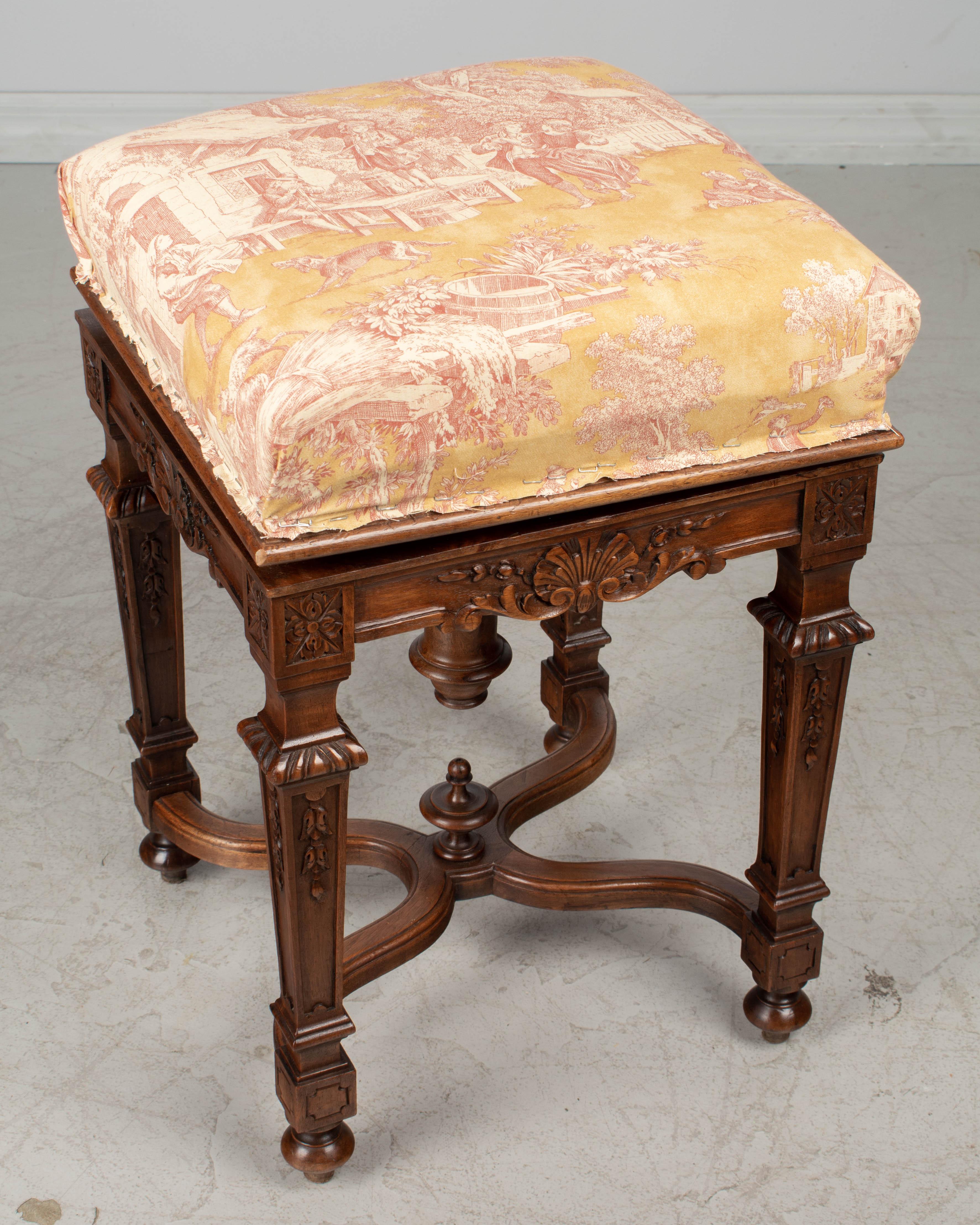 19th Century Louis XVI French Adjustable Stool For Sale 2
