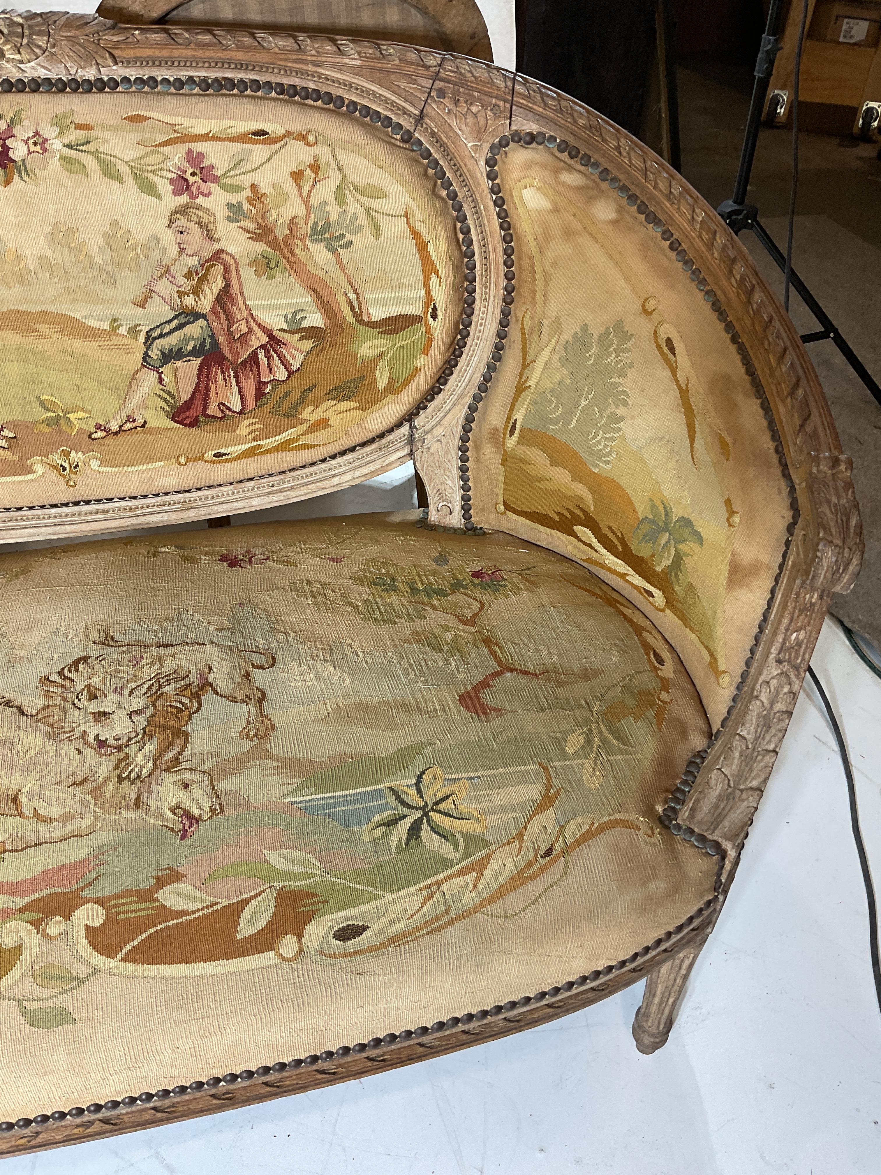 Settee et quatre fauteuils français Louis XVI du 19ème siècle en vente 8