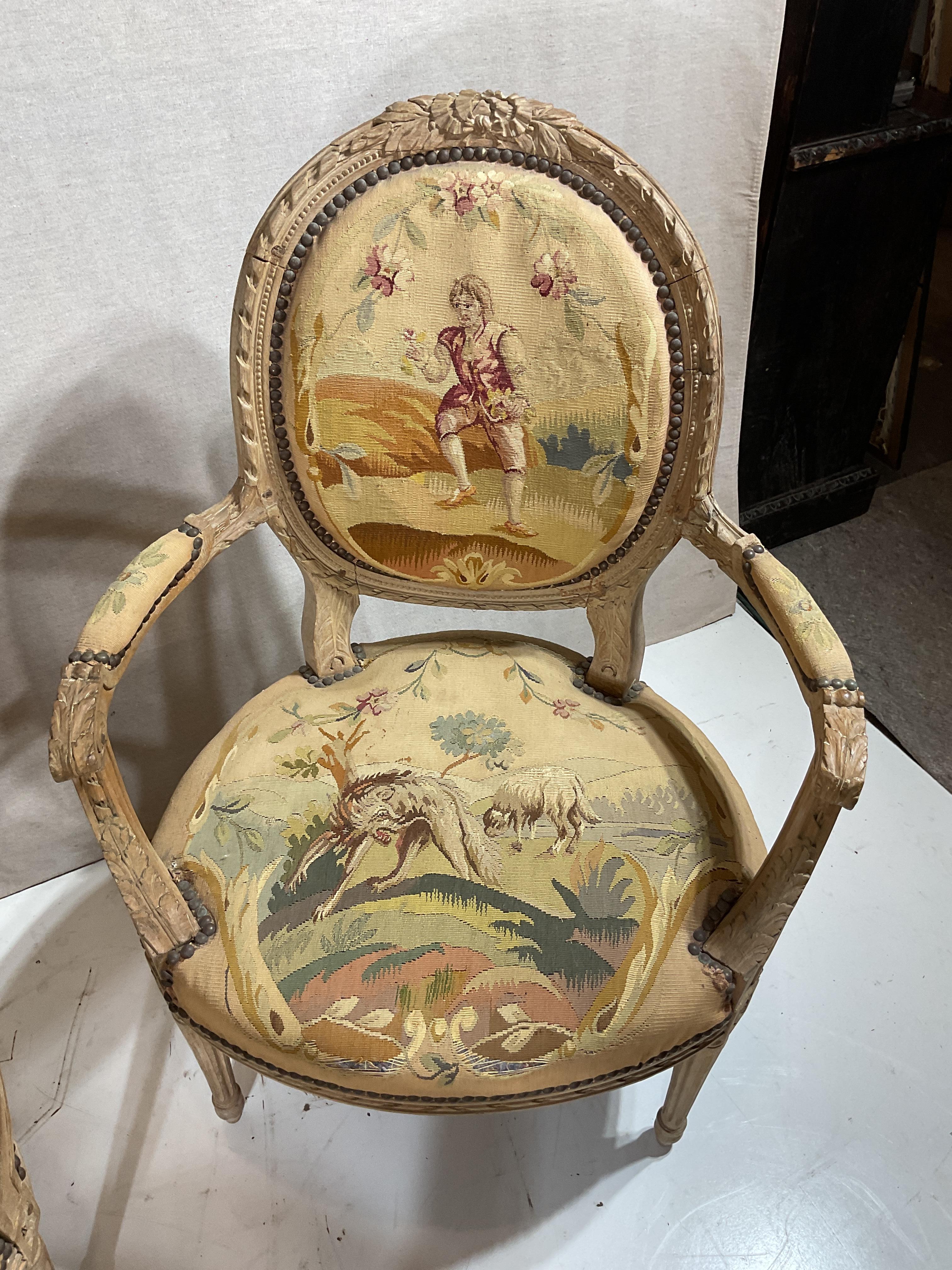 Settee et quatre fauteuils français Louis XVI du 19ème siècle Bon état - En vente à Augusta, GA
