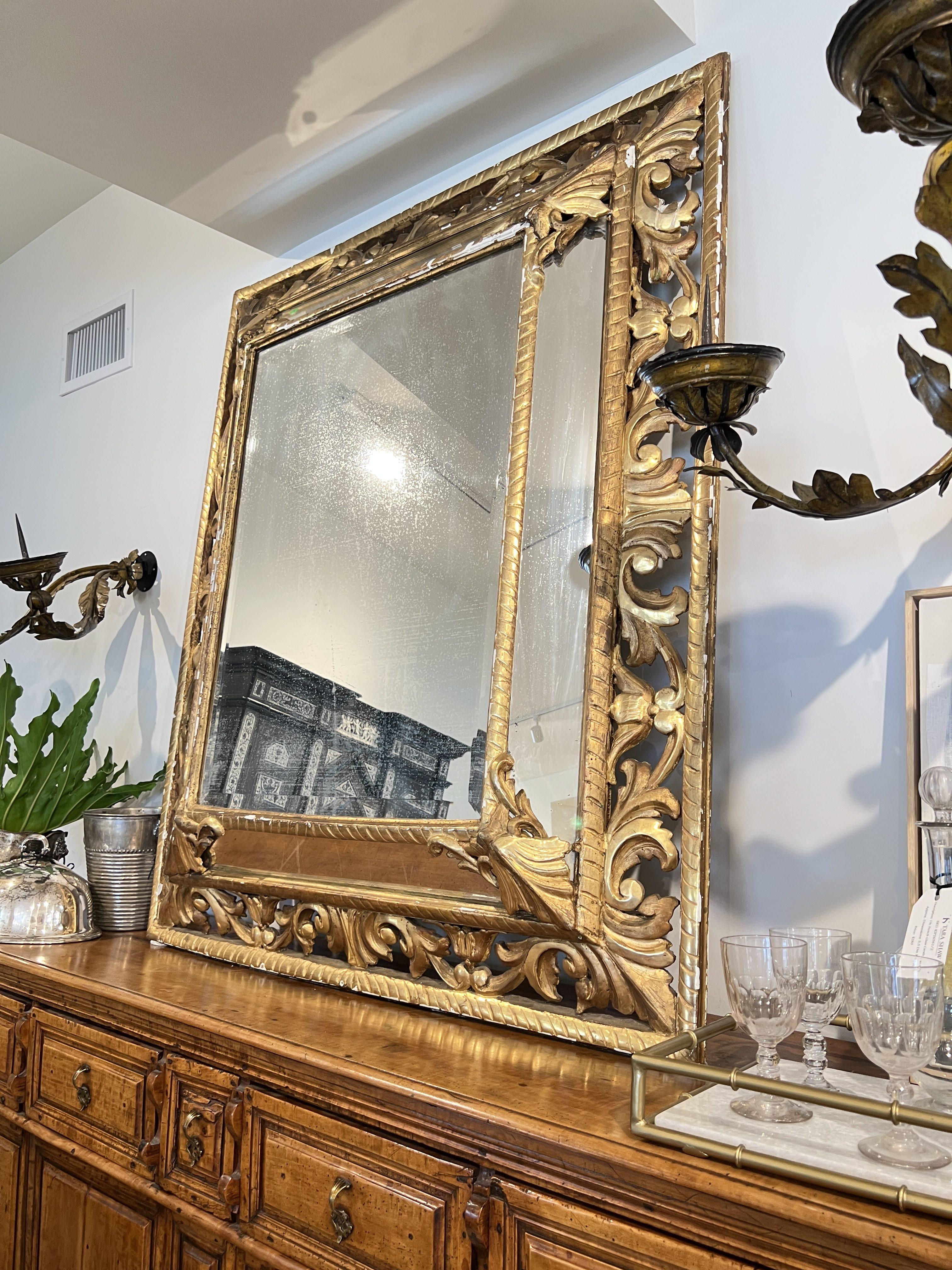 Français Miroir antique doré Louis XVI du 19ème siècle en vente