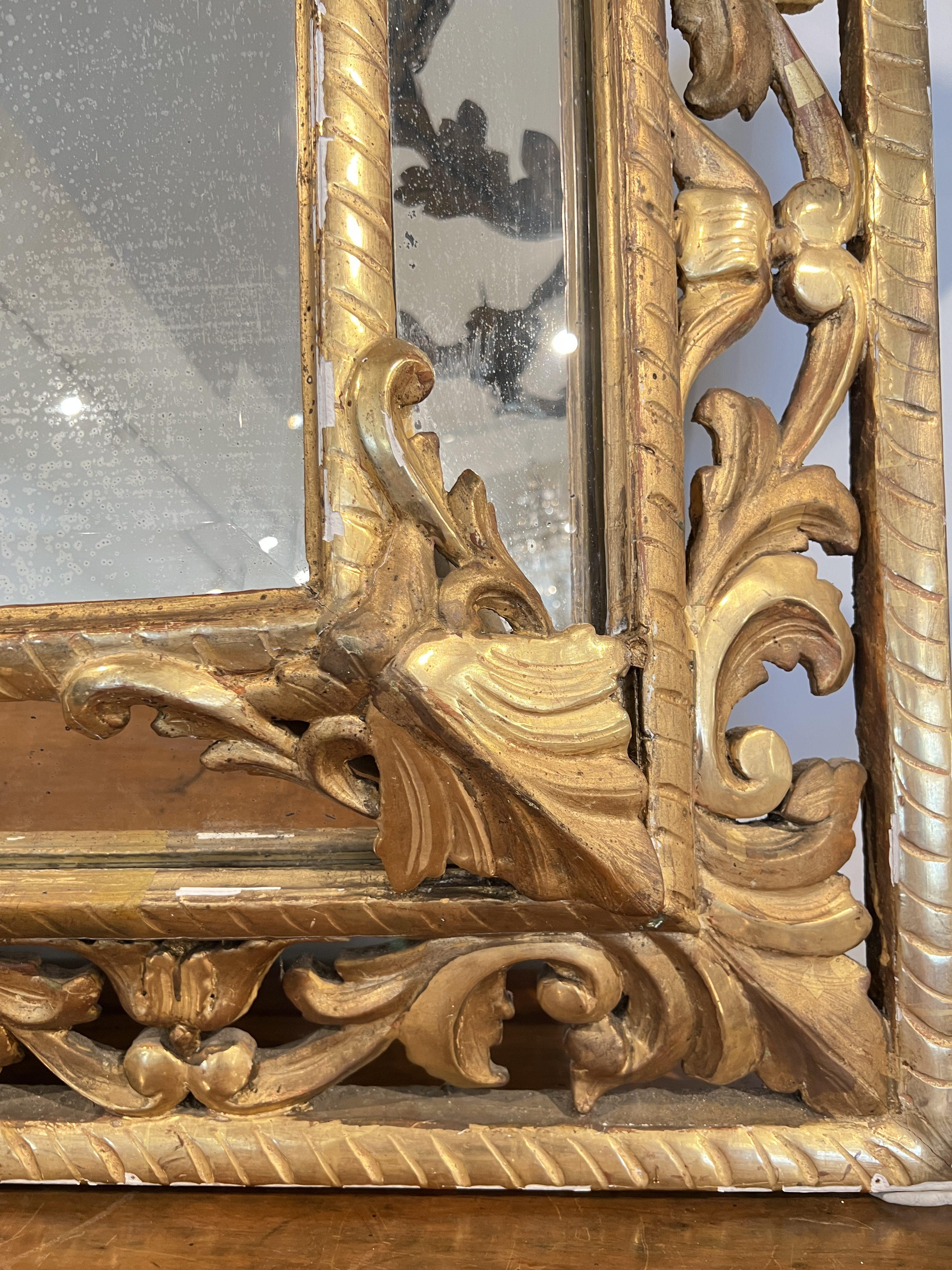 XIXe siècle Miroir antique doré Louis XVI du 19ème siècle en vente