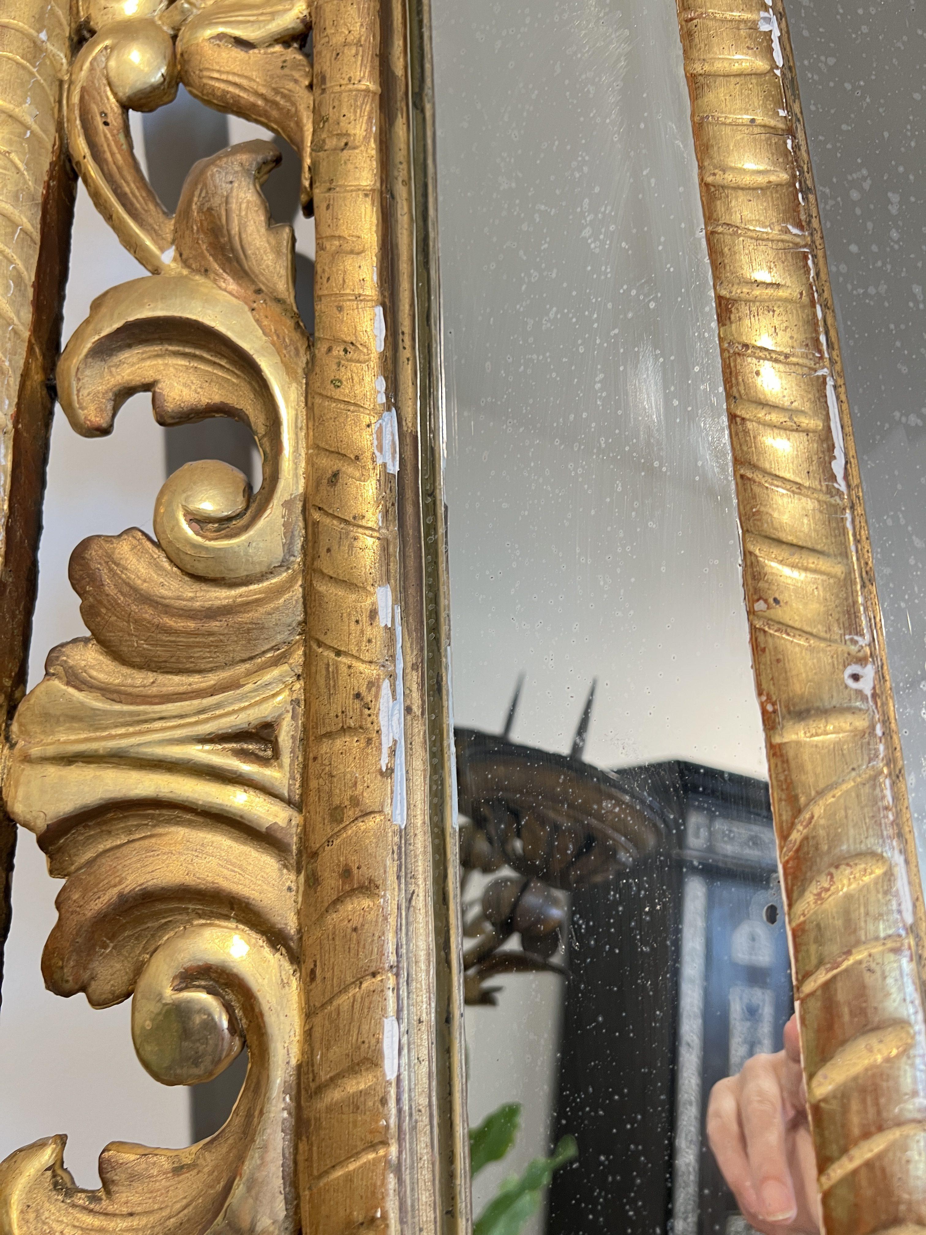 Miroir antique doré Louis XVI du 19ème siècle en vente 2