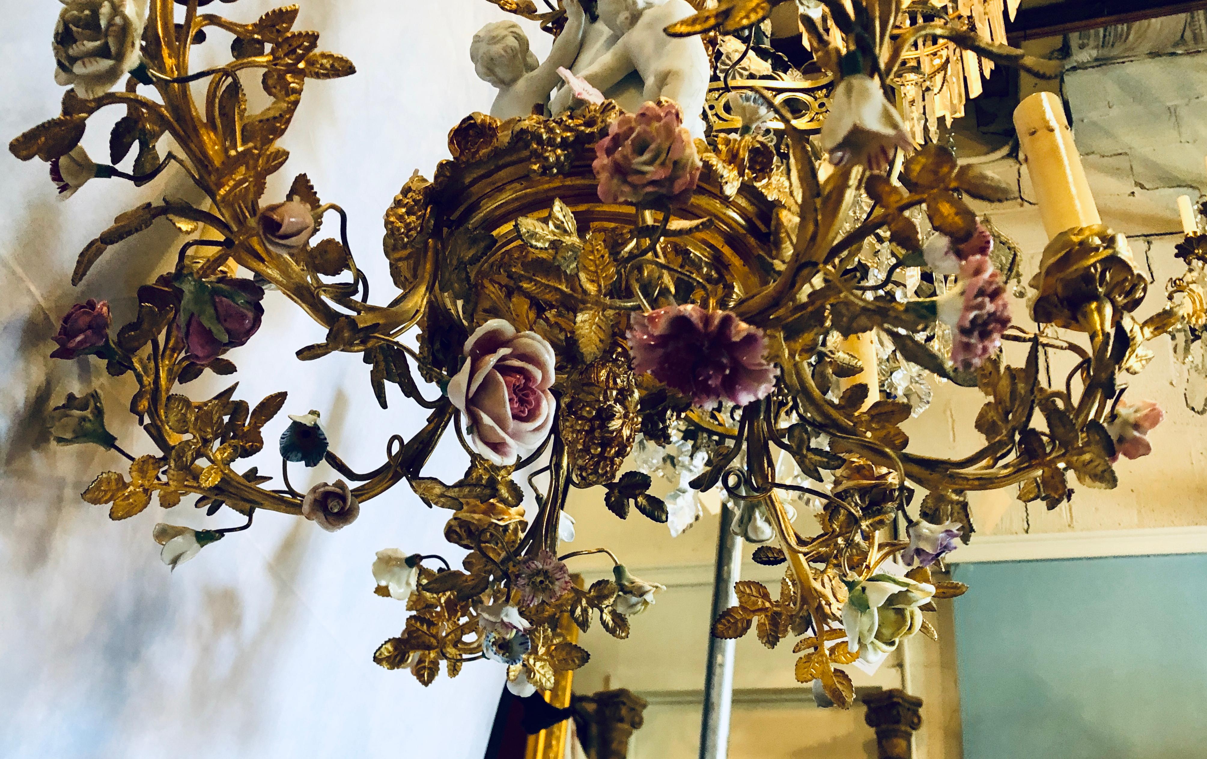 Lampadario Luigi XVI del XIX secolo in bronzo dorato di Meissen e Sevres Parian in vendita 5