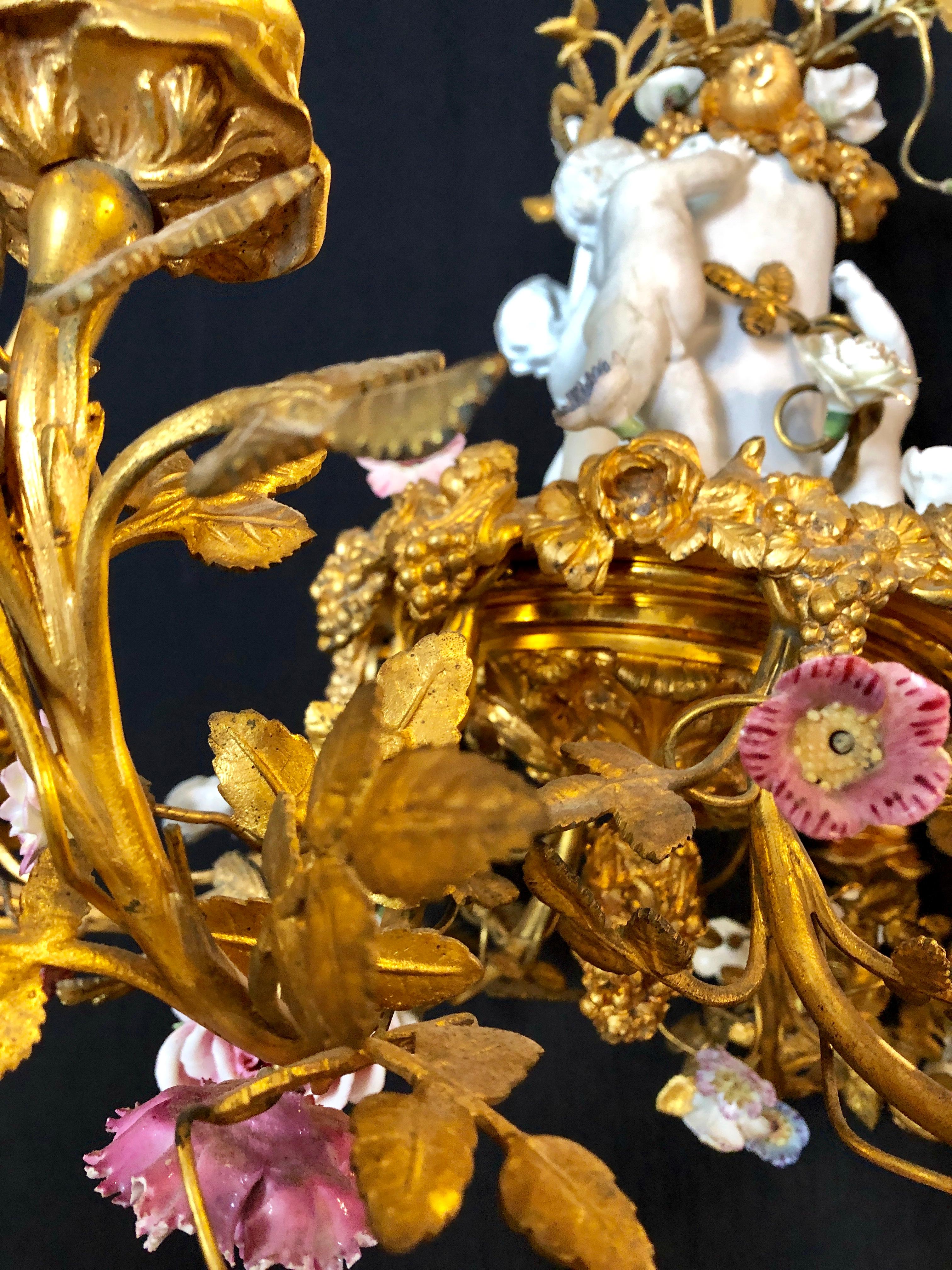 Lampadario Luigi XVI del XIX secolo in bronzo dorato di Meissen e Sevres Parian in vendita 14