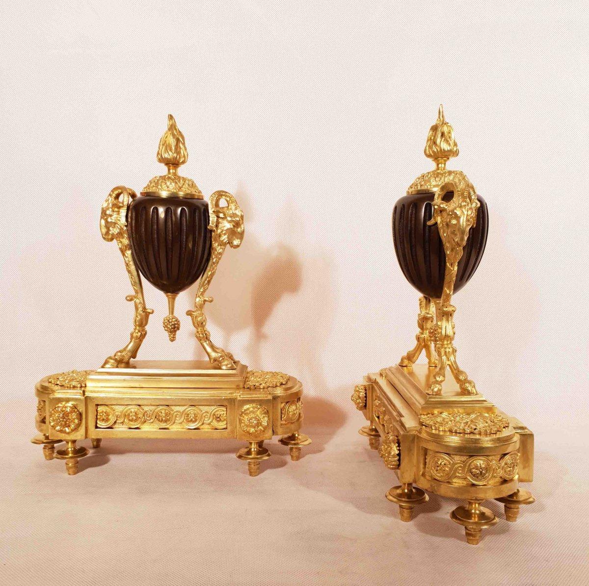 19th Century Louis XVI Gilt Bronze Ram Andirons, Set of 2 In Good Condition For Sale In CHALON-SUR-SAÔNE, FR
