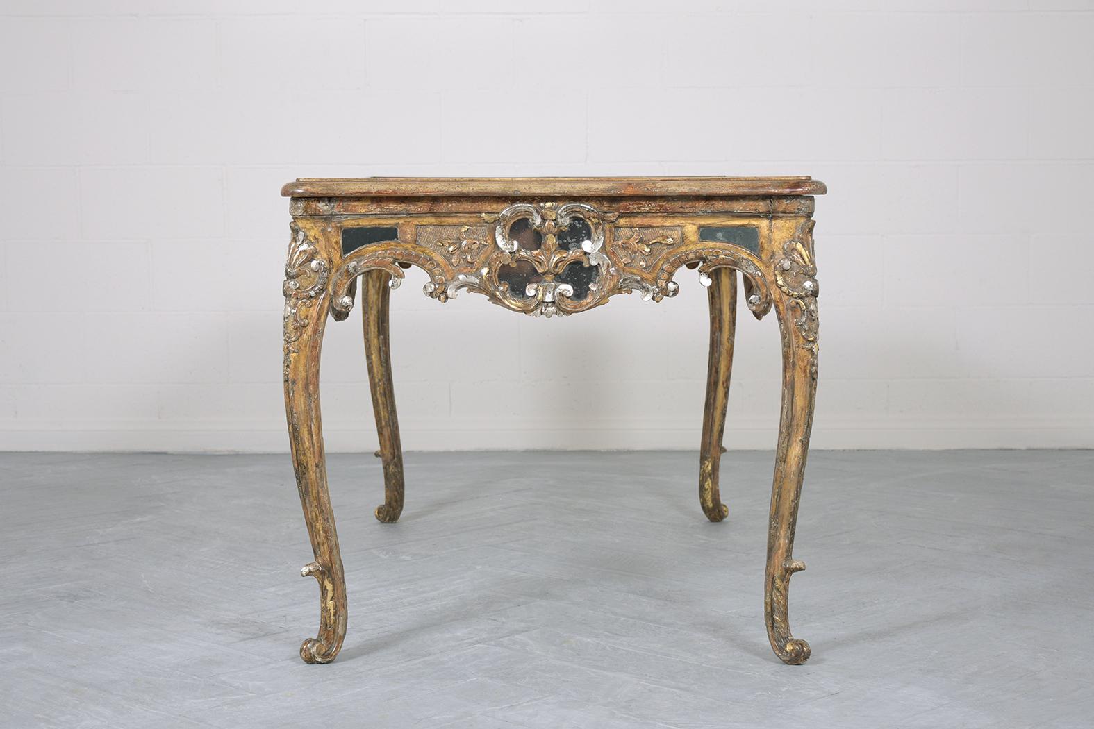 1830s Louis XVI Giltwood Center Table mit Vintage verspiegelter Platte im Angebot 1