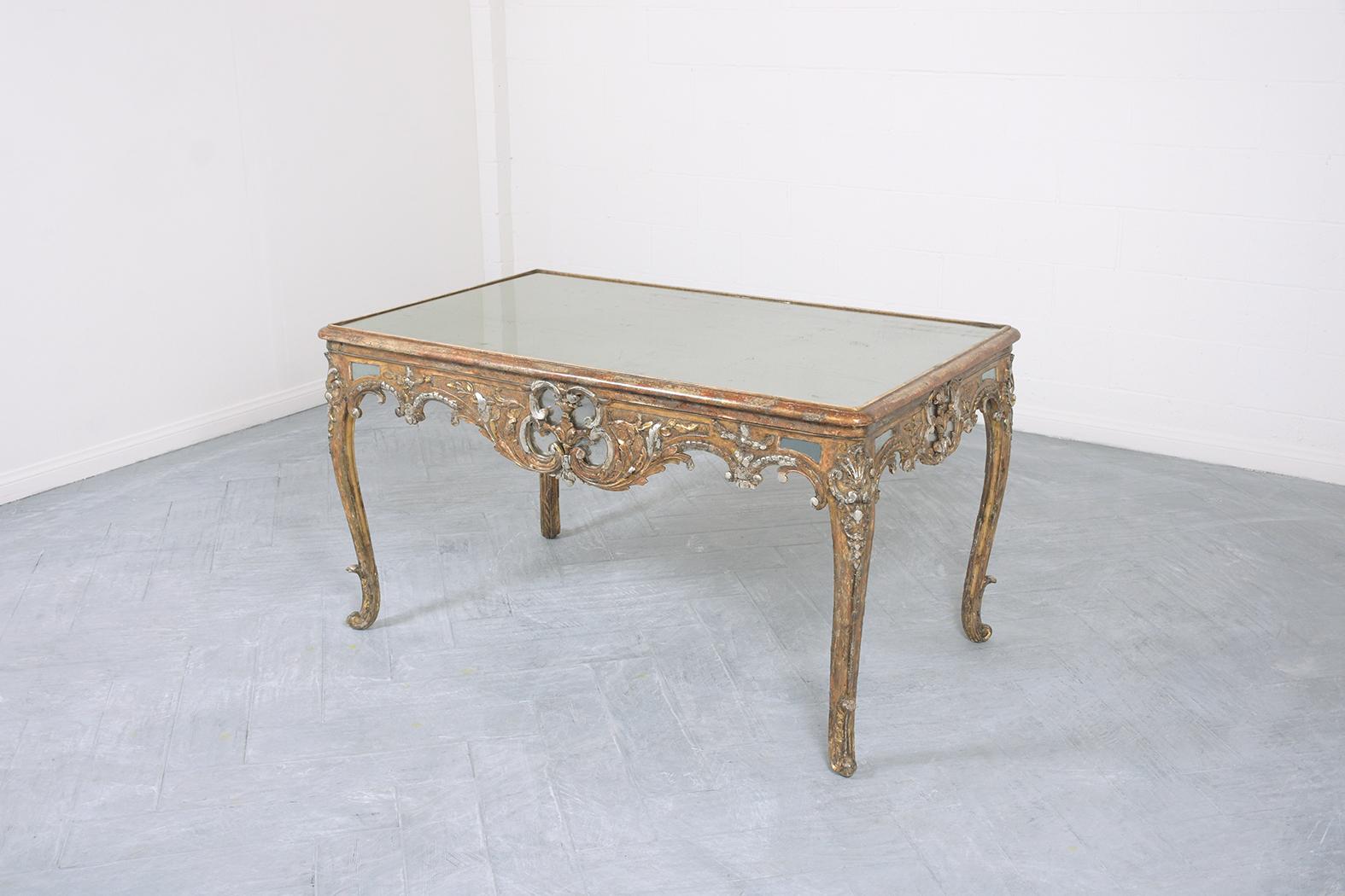 1830s Louis XVI Giltwood Center Table mit Vintage verspiegelter Platte (Spiegel) im Angebot